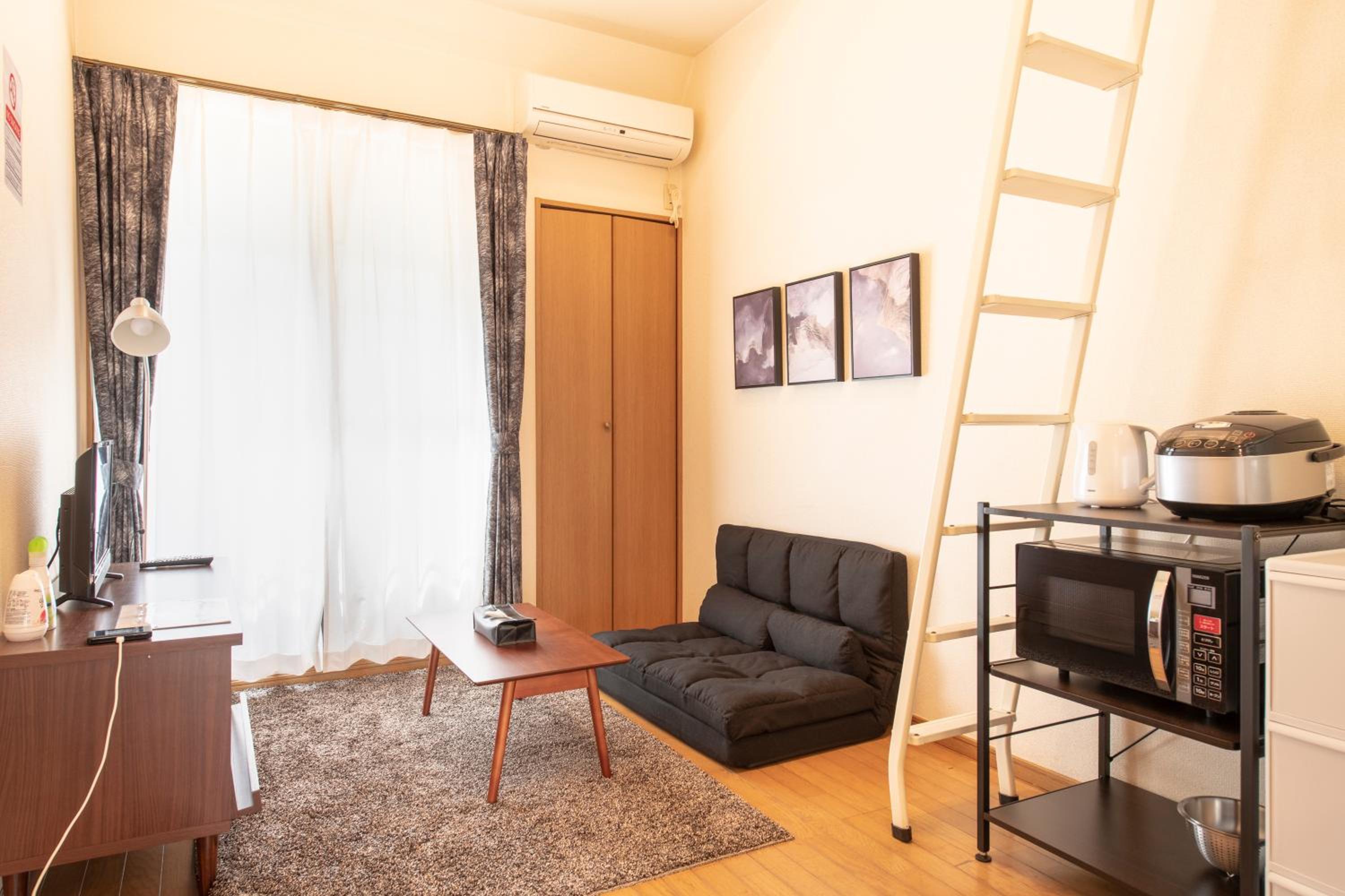 One-Bedroom Apartment photo 2