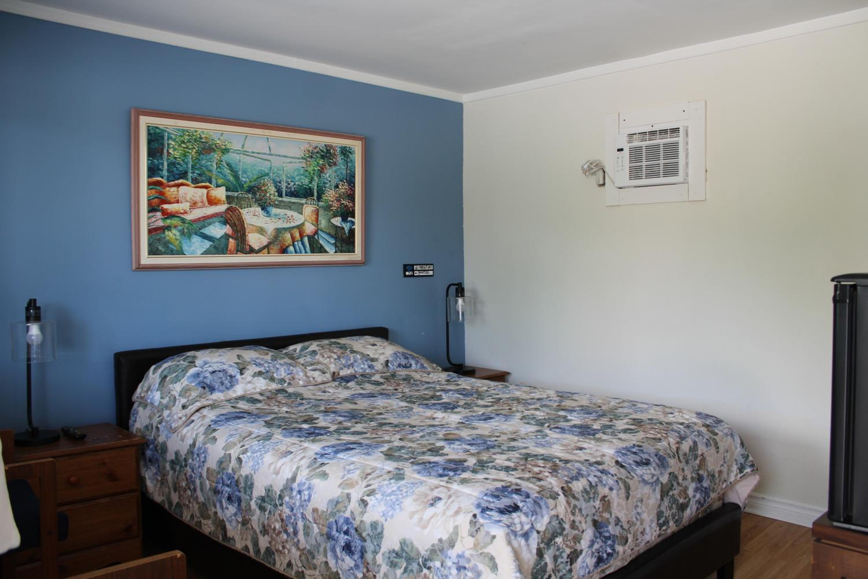 Standard Queen Room - Photo 2