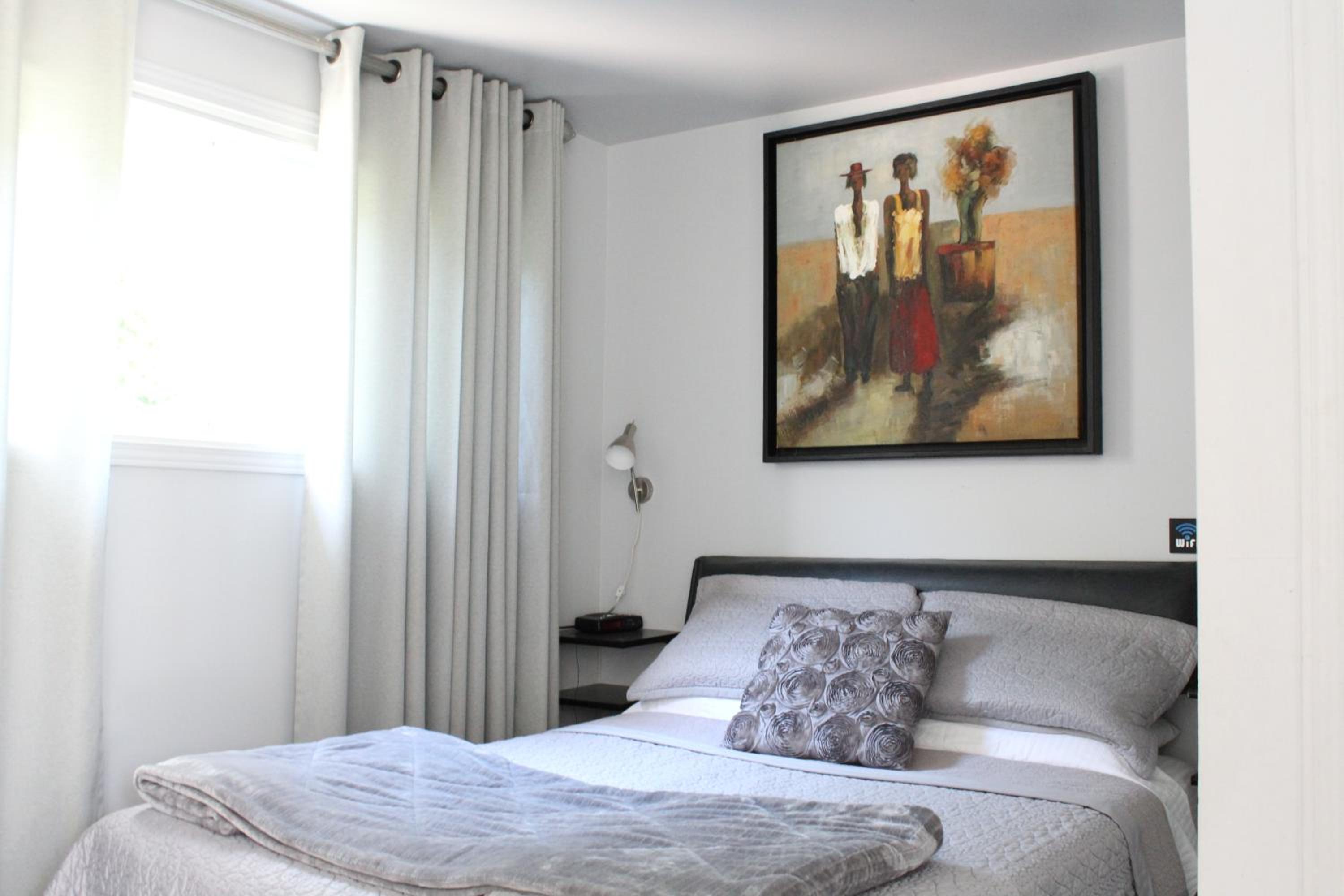 Standard Queen Room - Photo 1