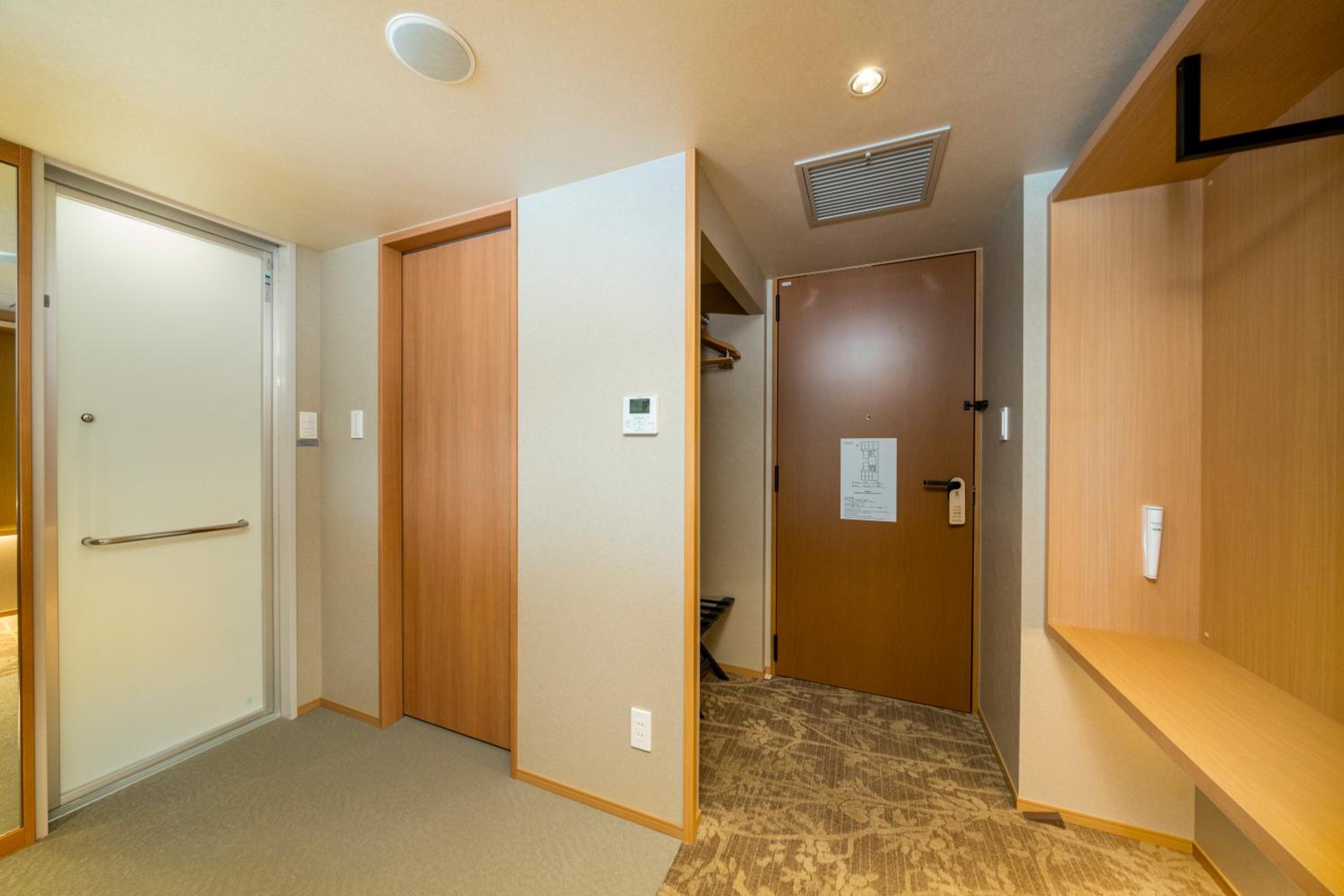 Executive Twin - Photo 10