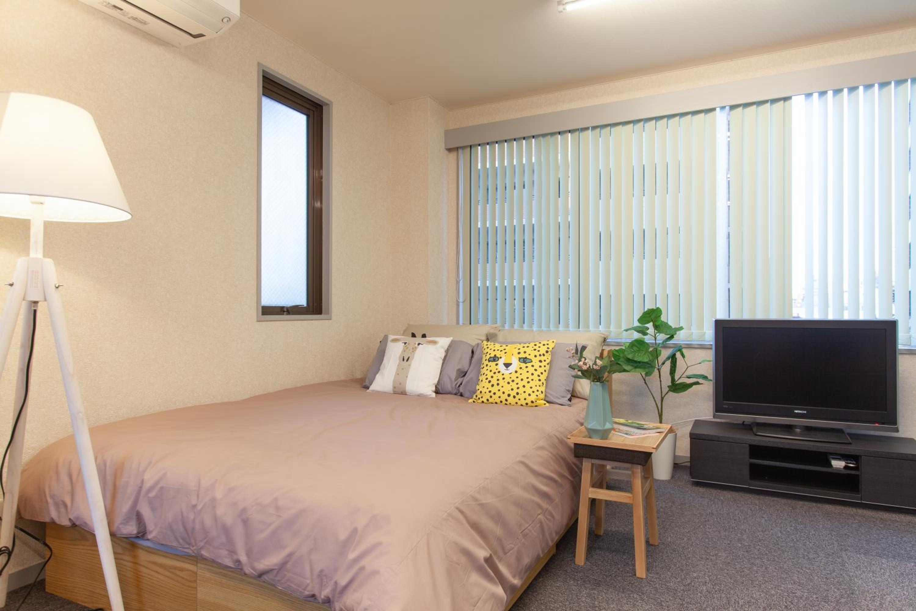 One-Bedroom Apartment photo 2
