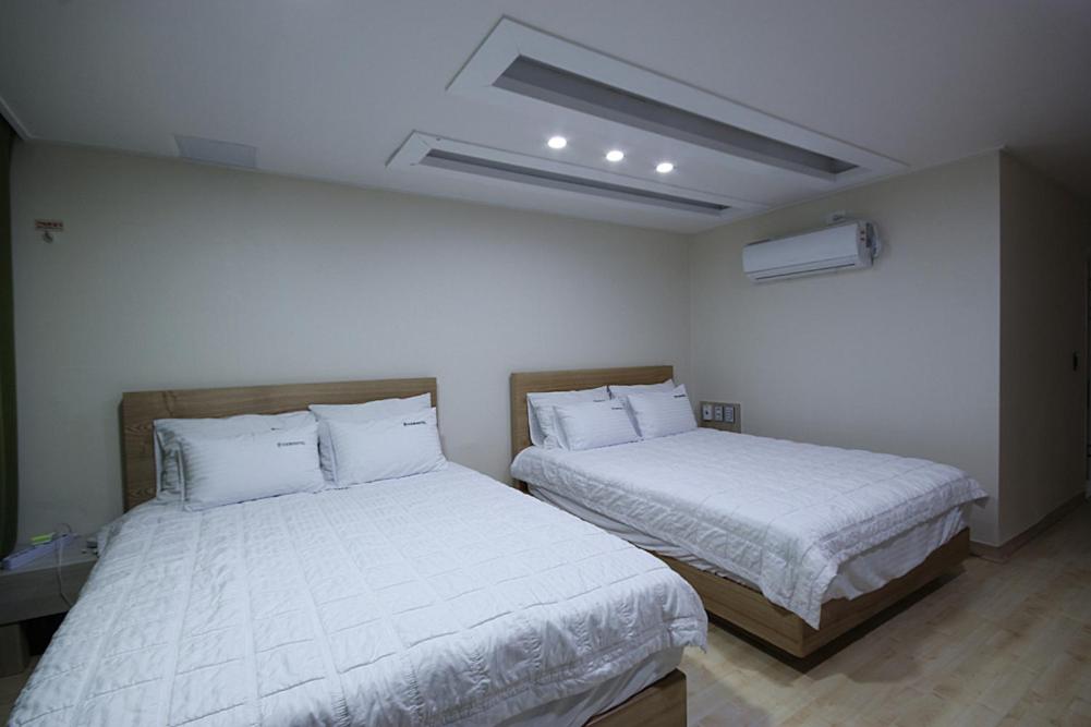 Twin Room with Sea View