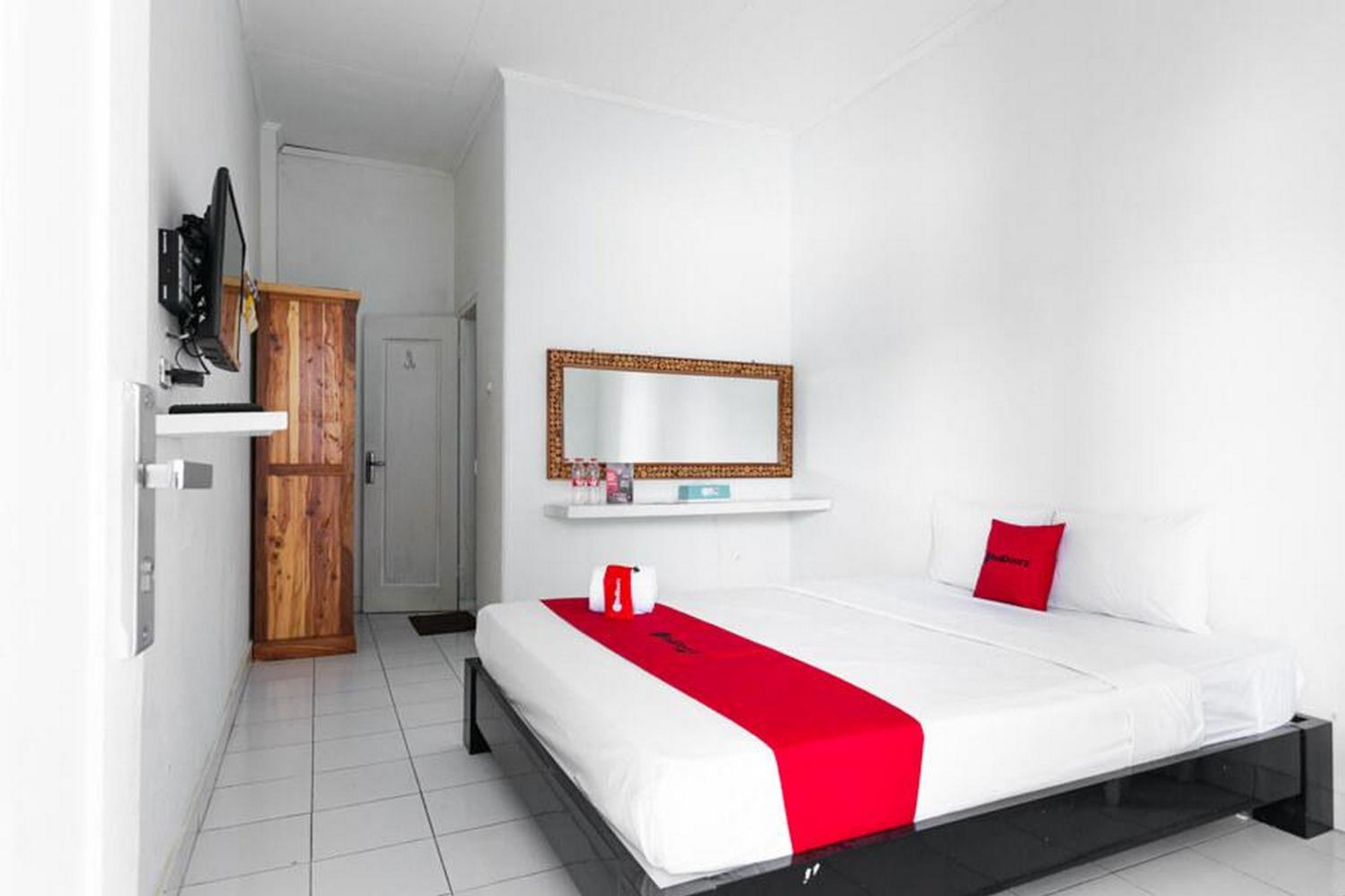 Standard Double Room - Photo 2