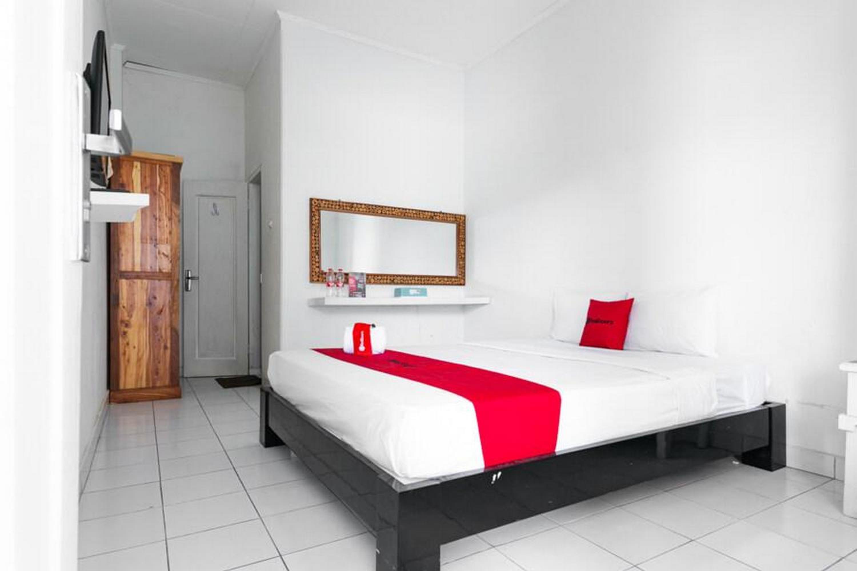 Standard Double Room - Photo 10