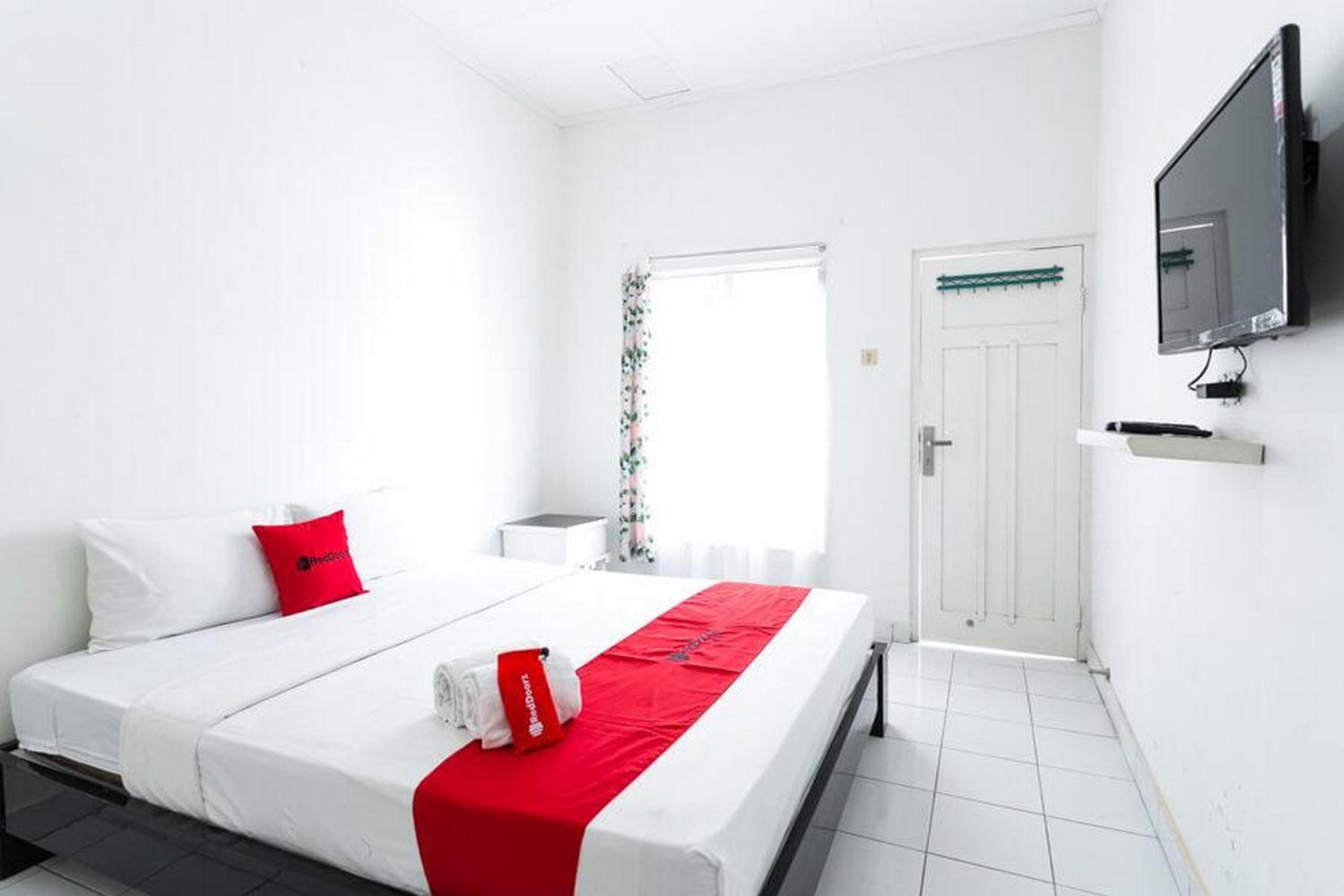 Standard Double Room - Photo 6