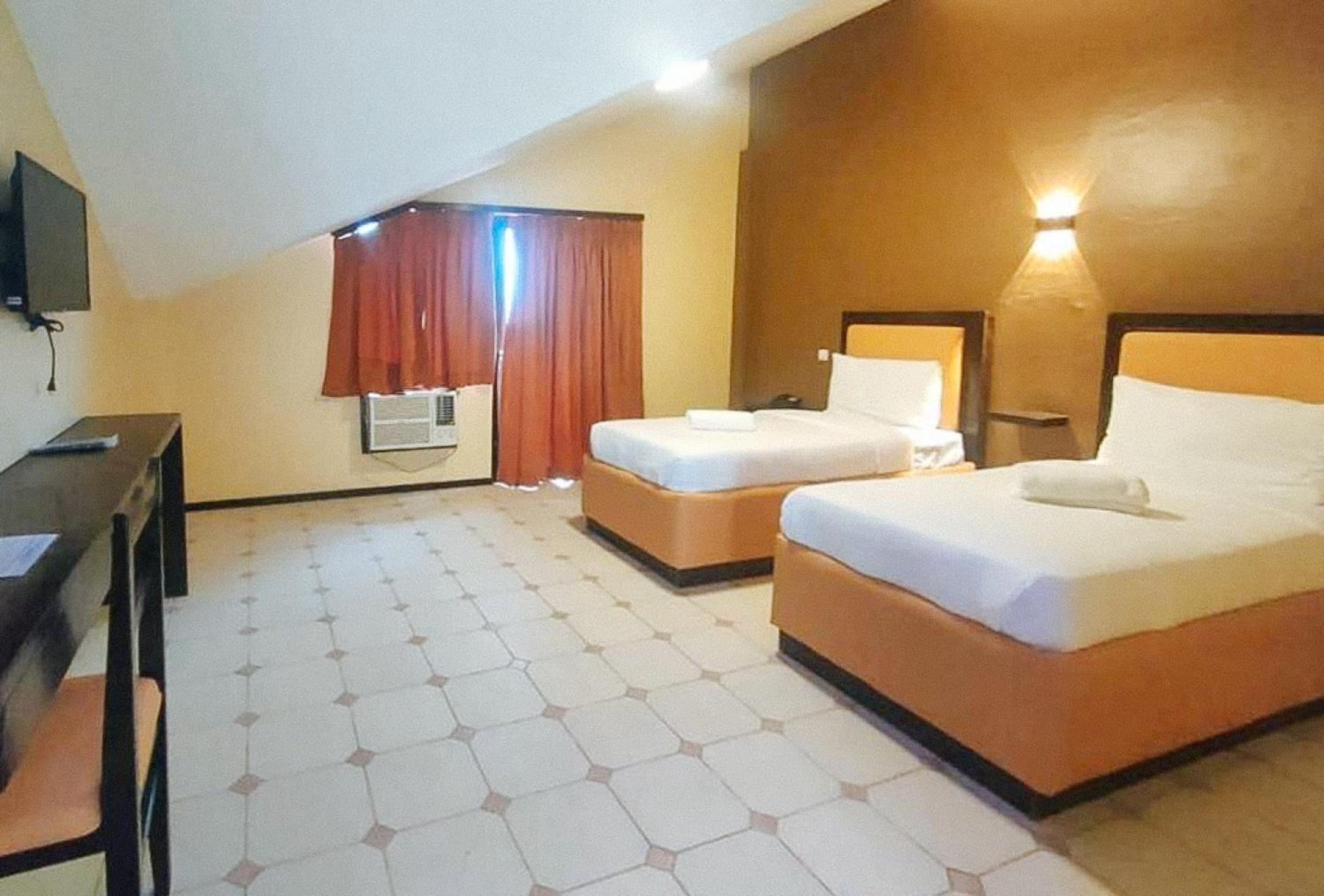 Twin Room - Photo 3