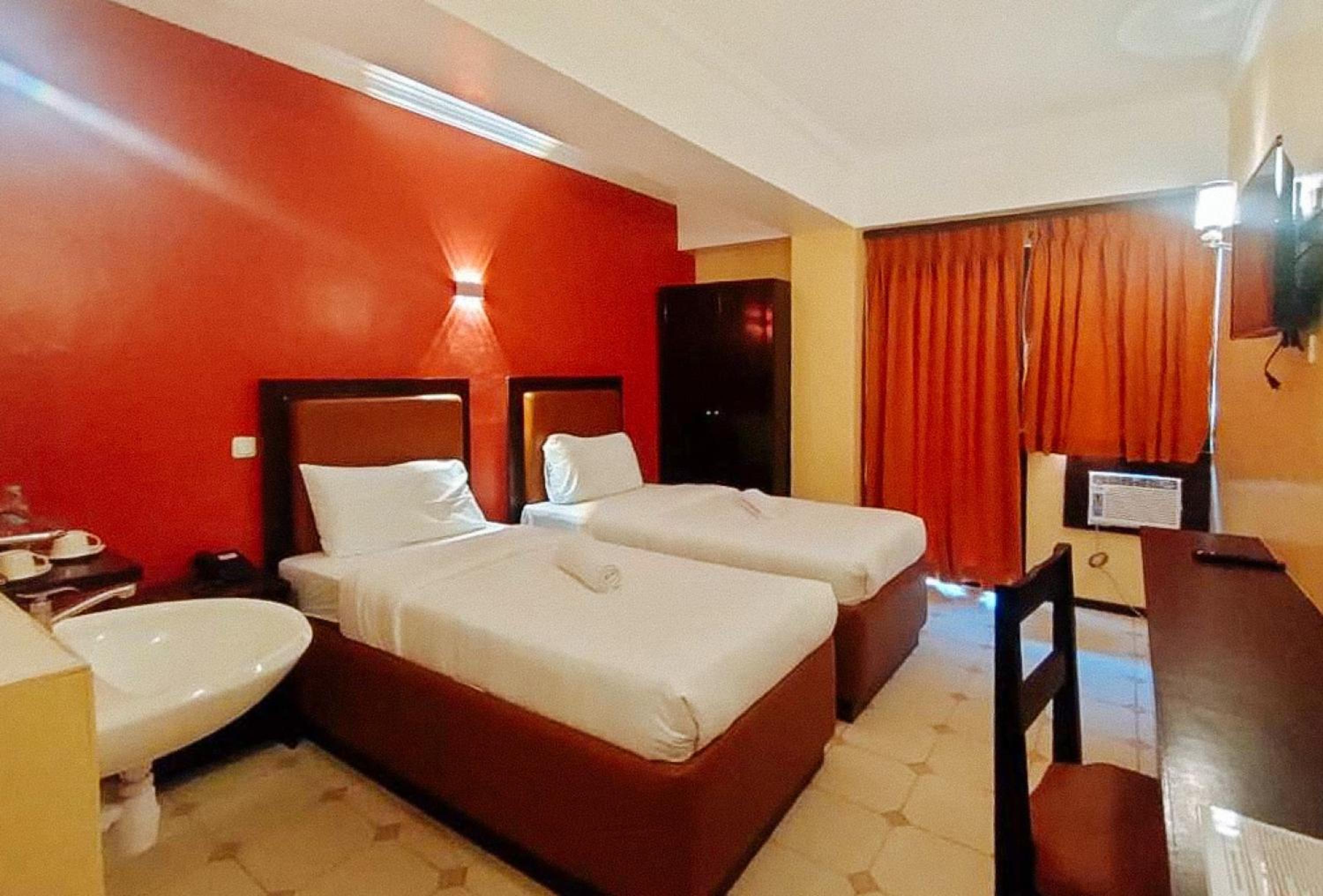 Deluxe Twin Room - Photo 1