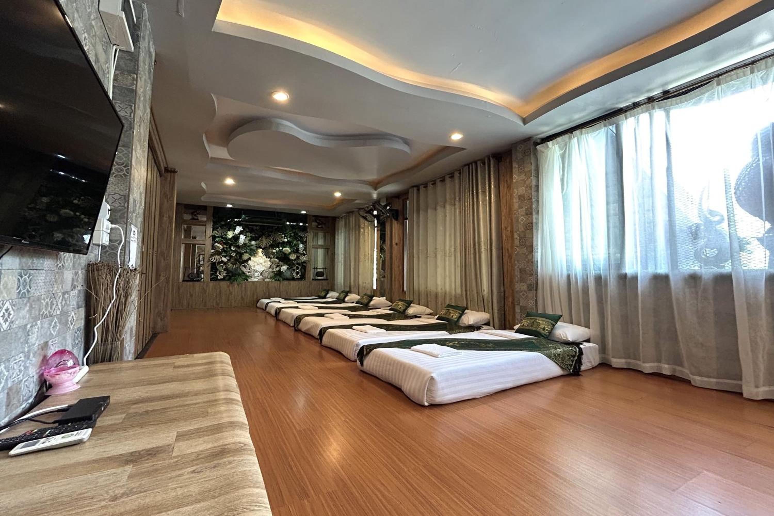 Villa with Private Pool - Photo 27