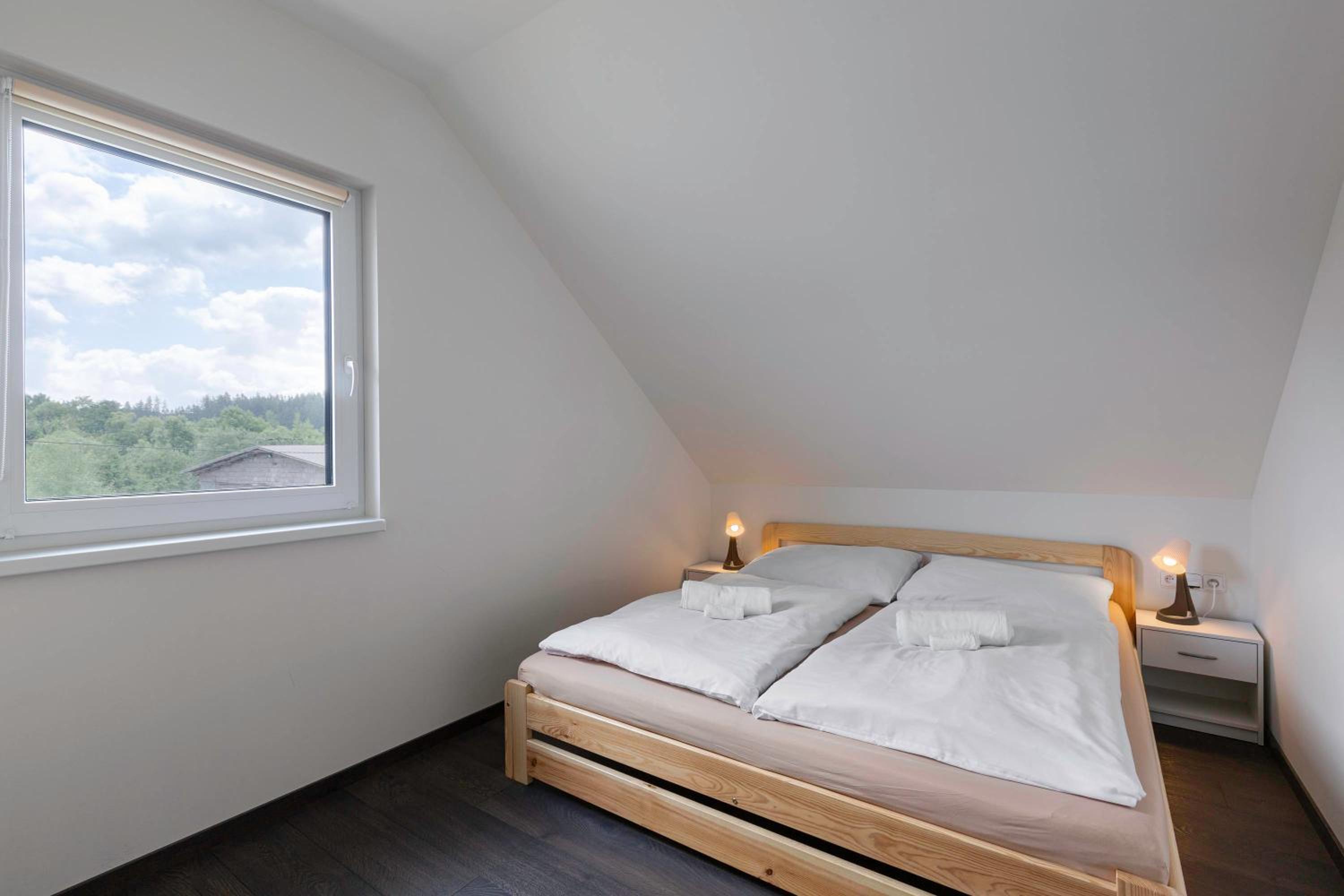 Six-Bedroom House photo 1