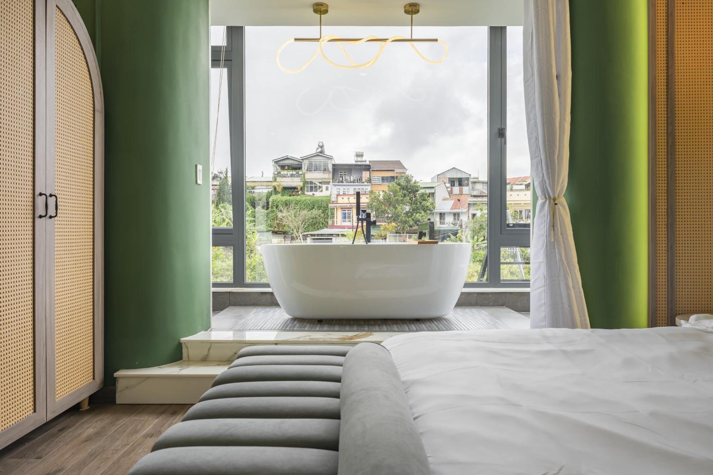 Deluxe Double Room with Bath photo 3