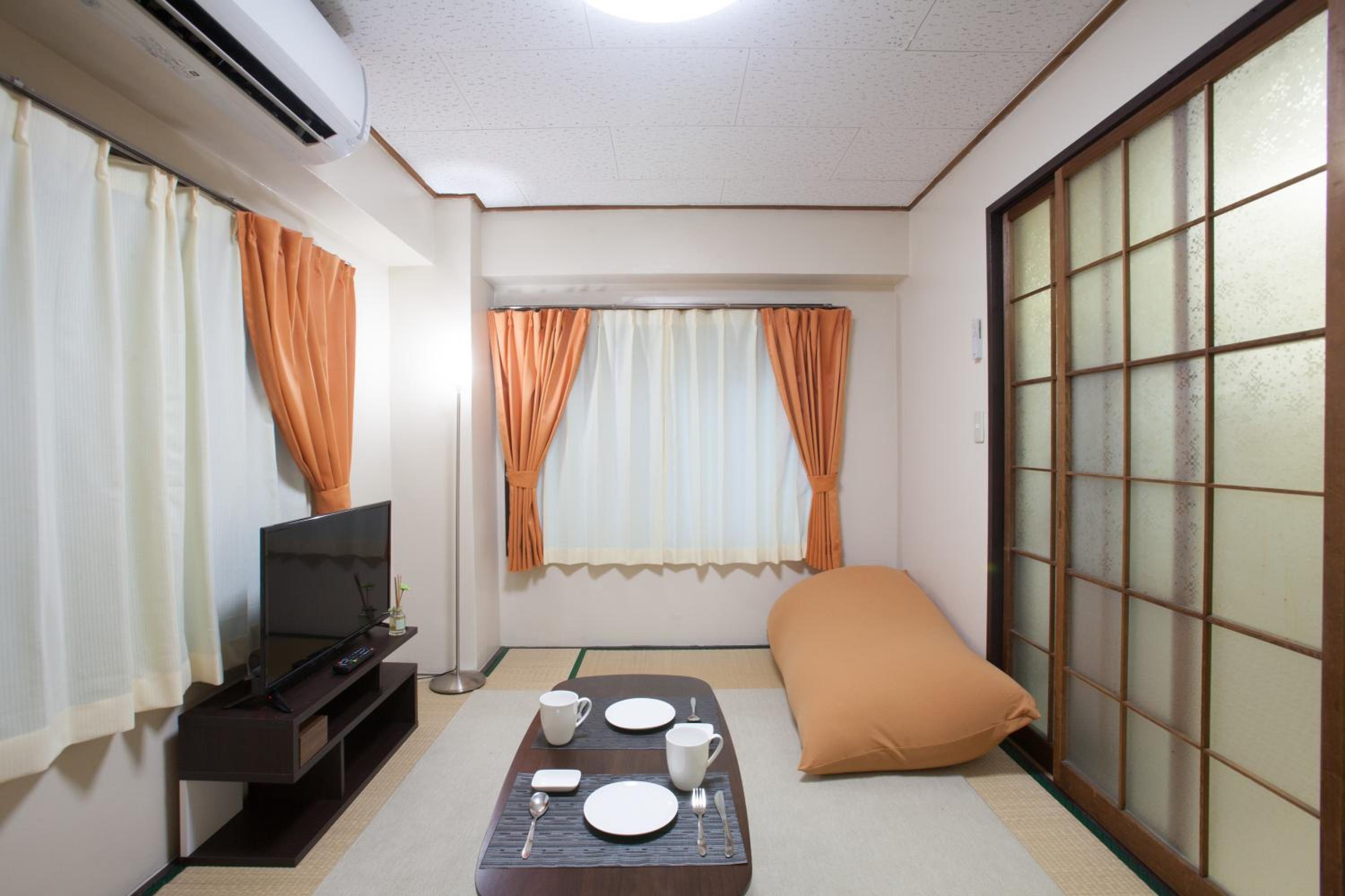 One-Bedroom Apartment photo 2
