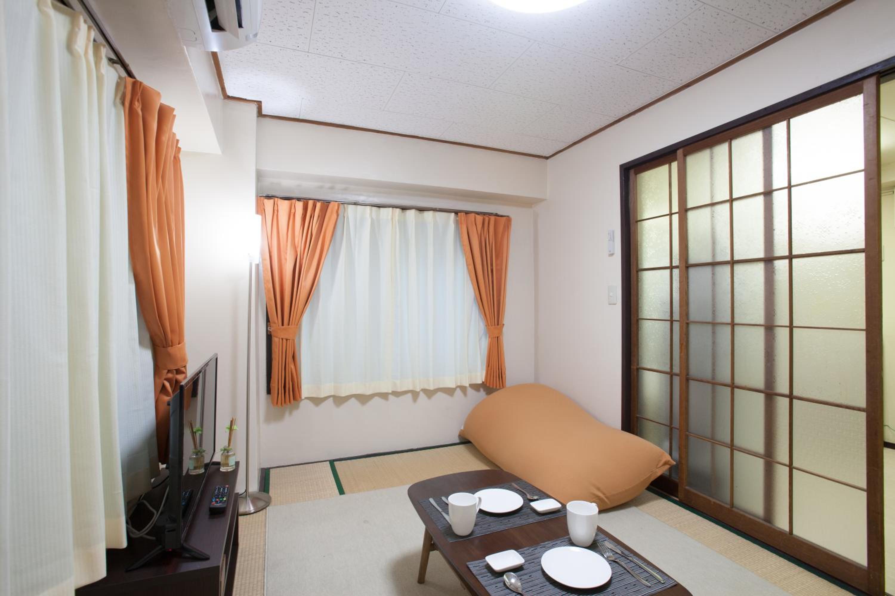 One-Bedroom Apartment photo 1