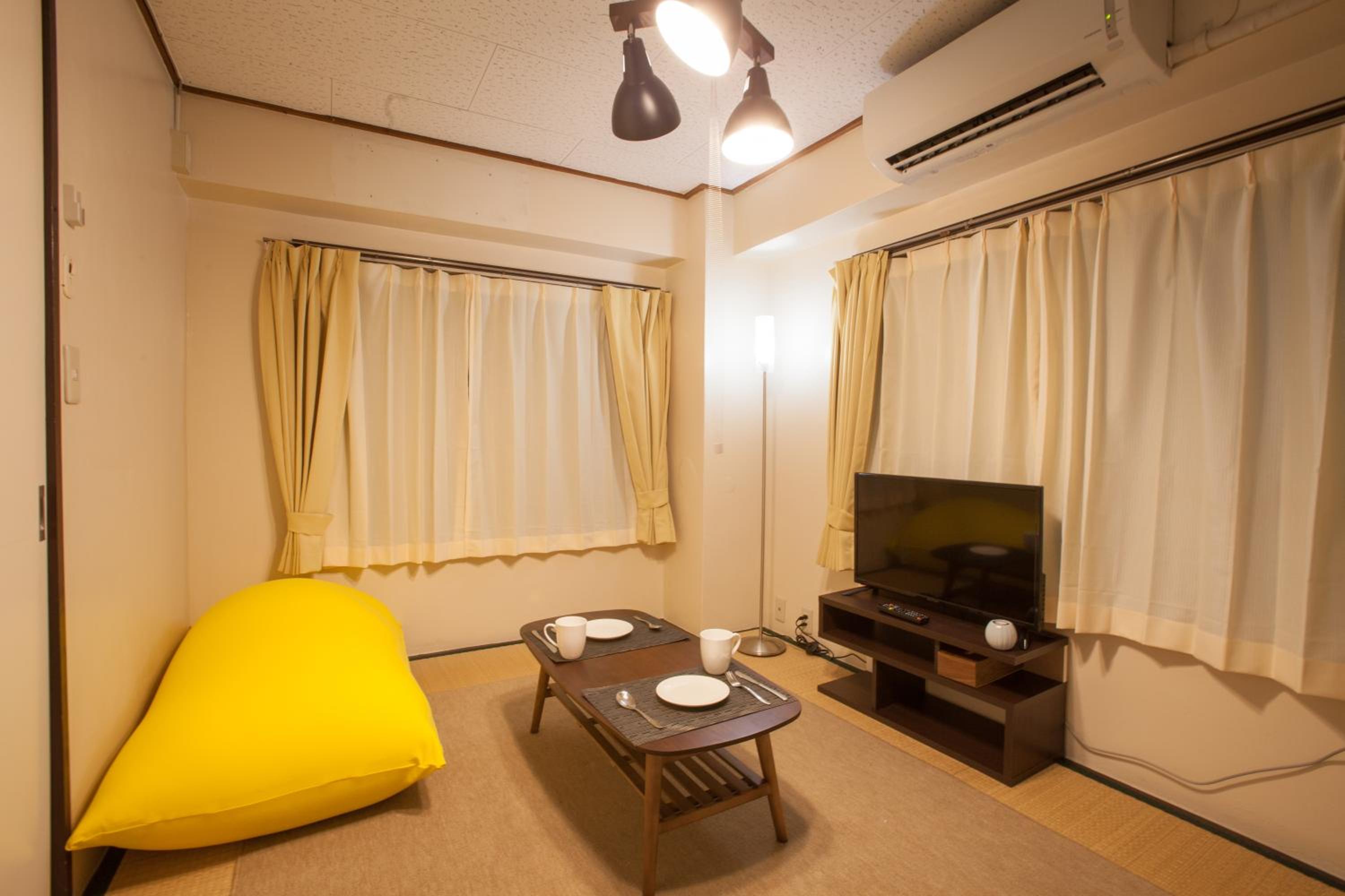 One-Bedroom Apartment photo 1