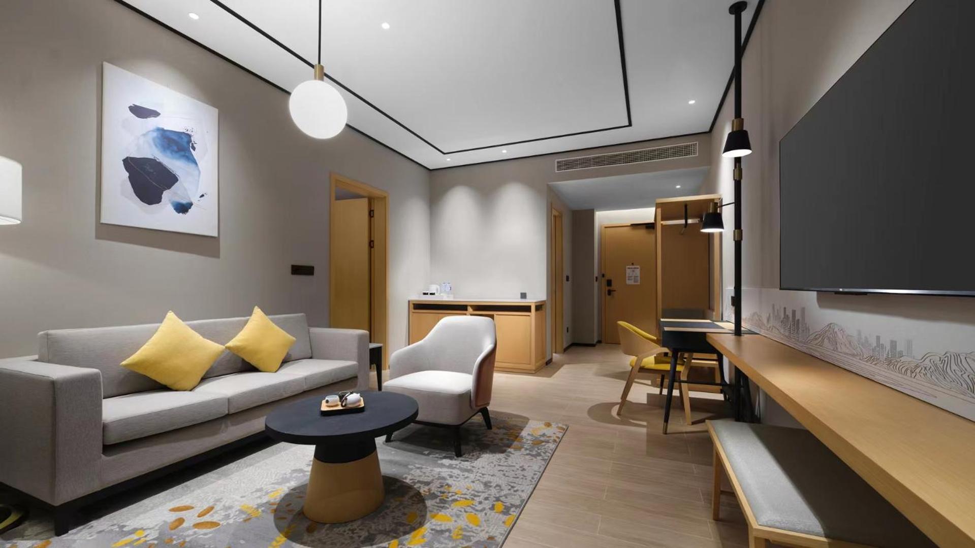 King Guest Room - Photo 4