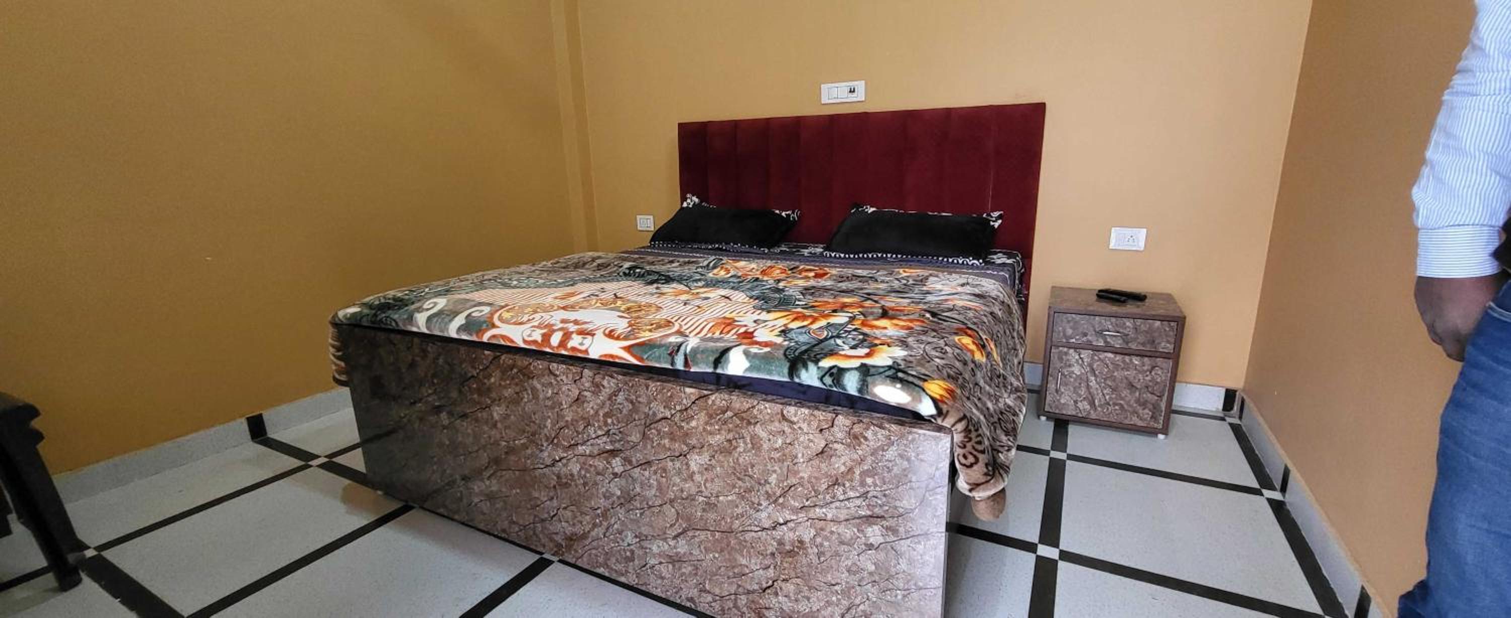 Double Room With Private Bathroom photo 1