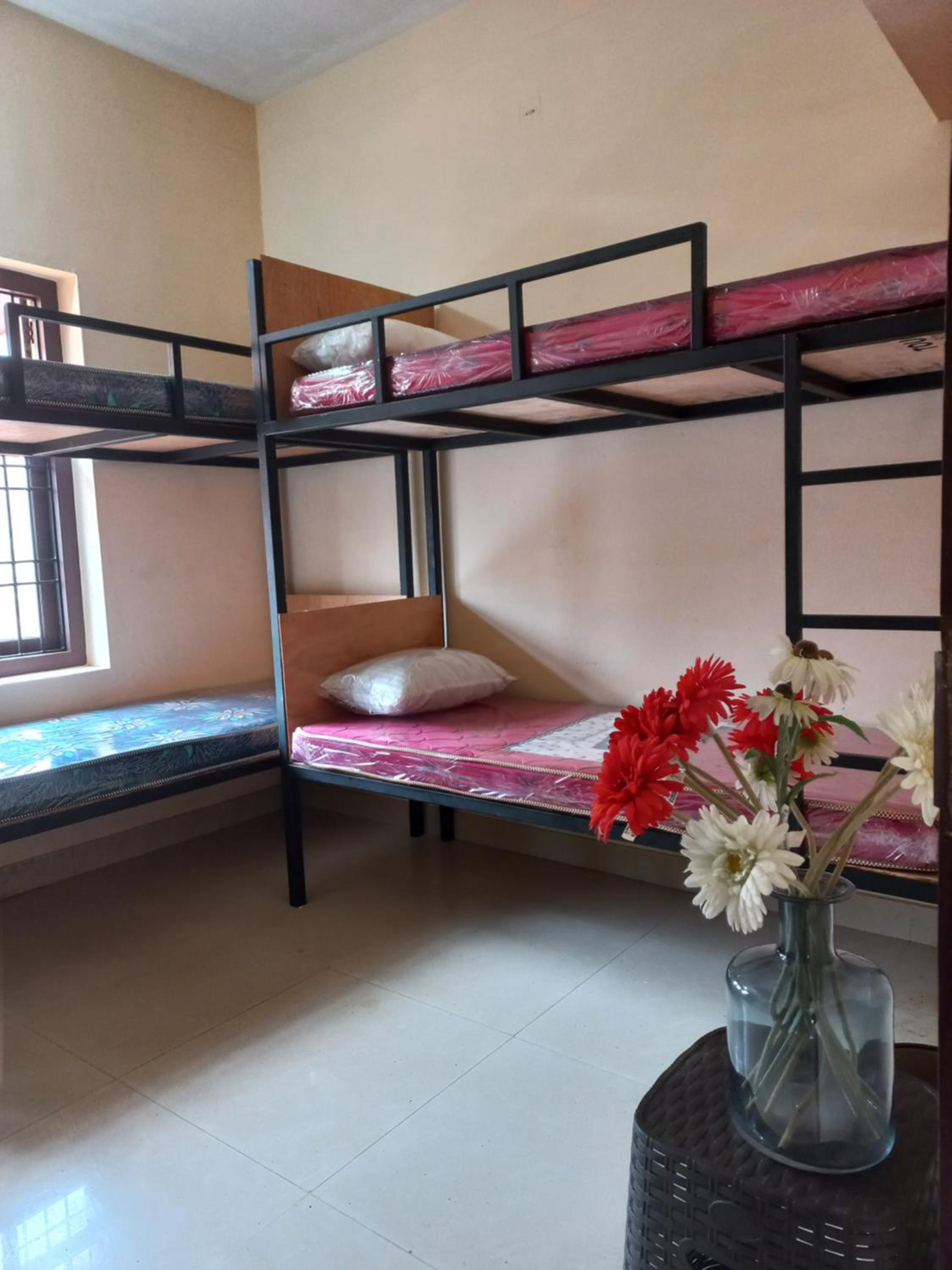 4-Bed Female Dormitory Room photo 3