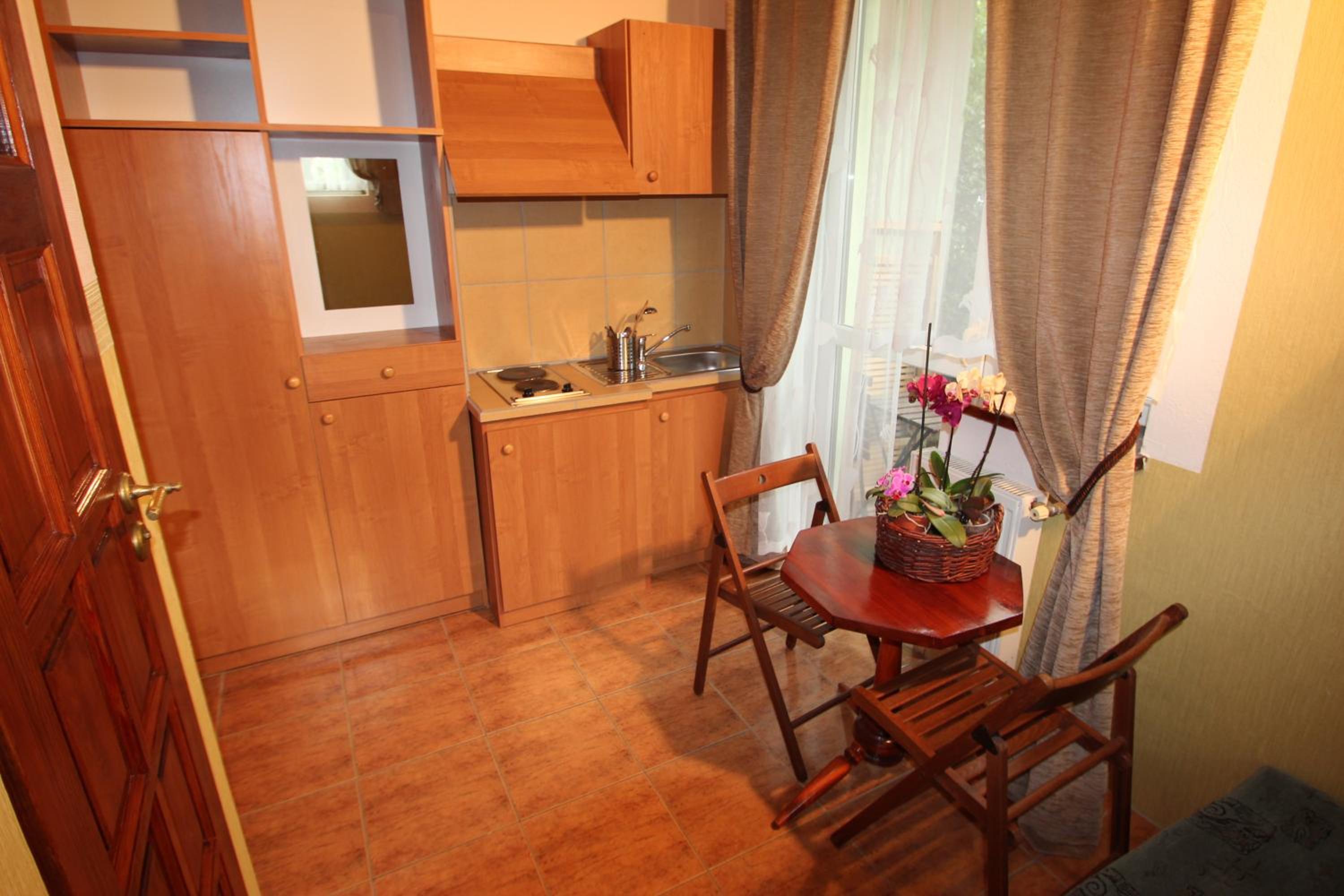 Small Double Room photo 3