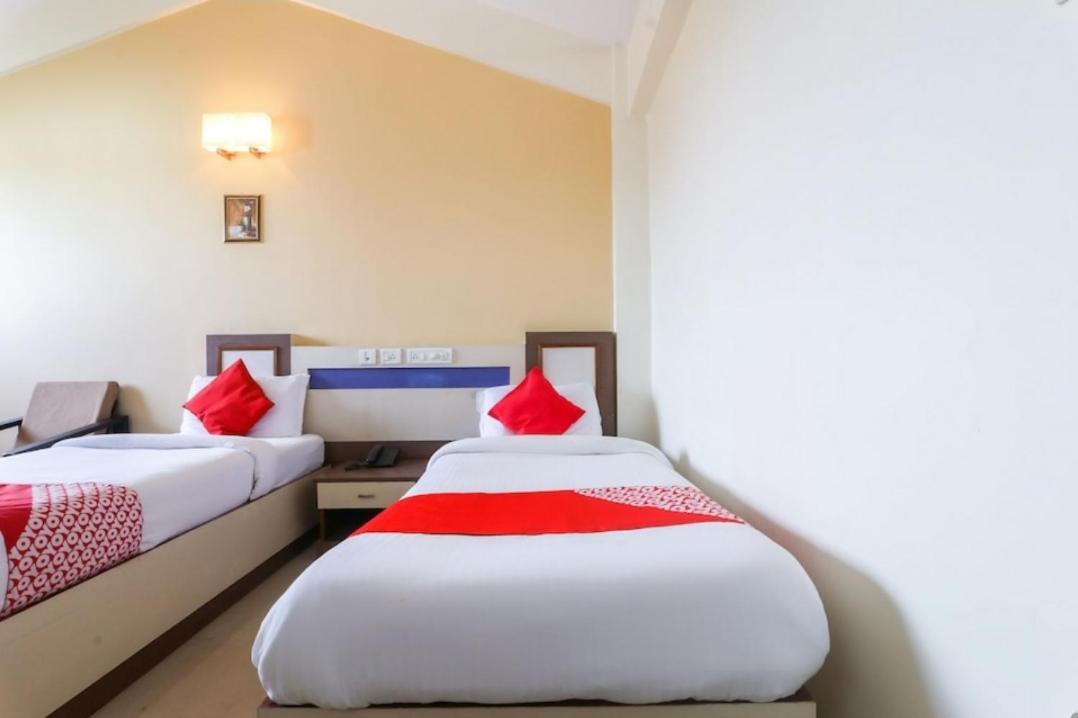 Twin Room with Private Bathroom