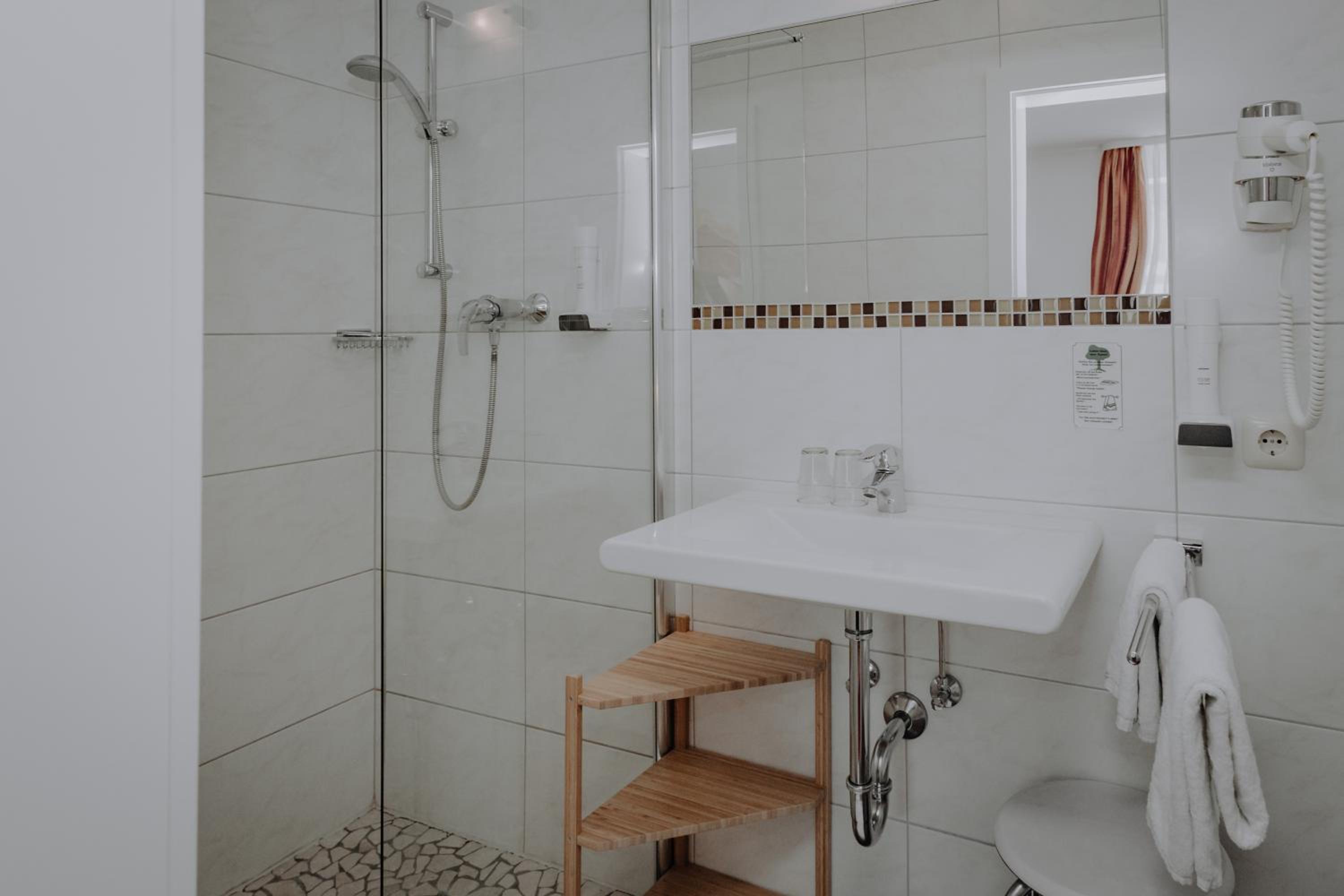 Standard Double or Twin Room with Balcony photo 2