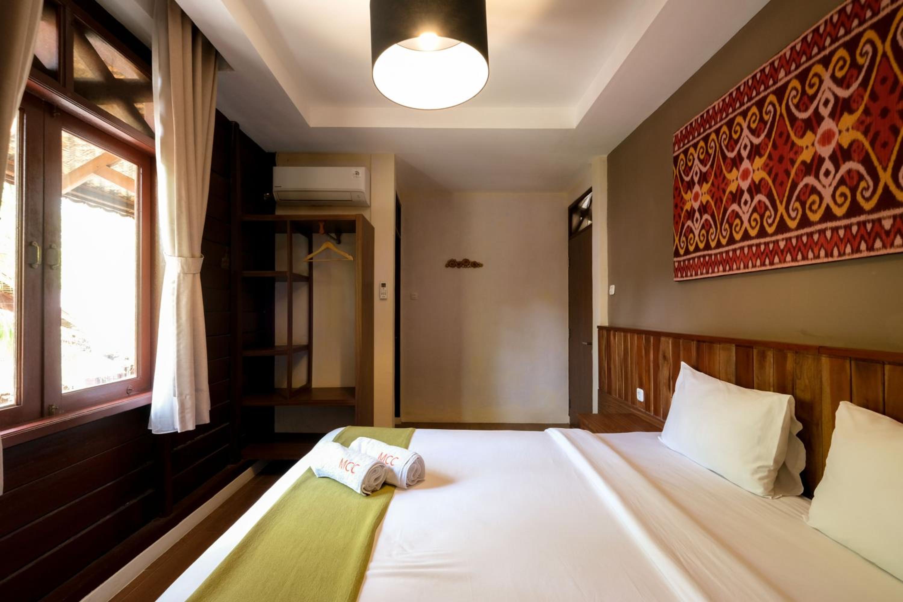 Royal Four-Bedroom Cottage - Photo 1