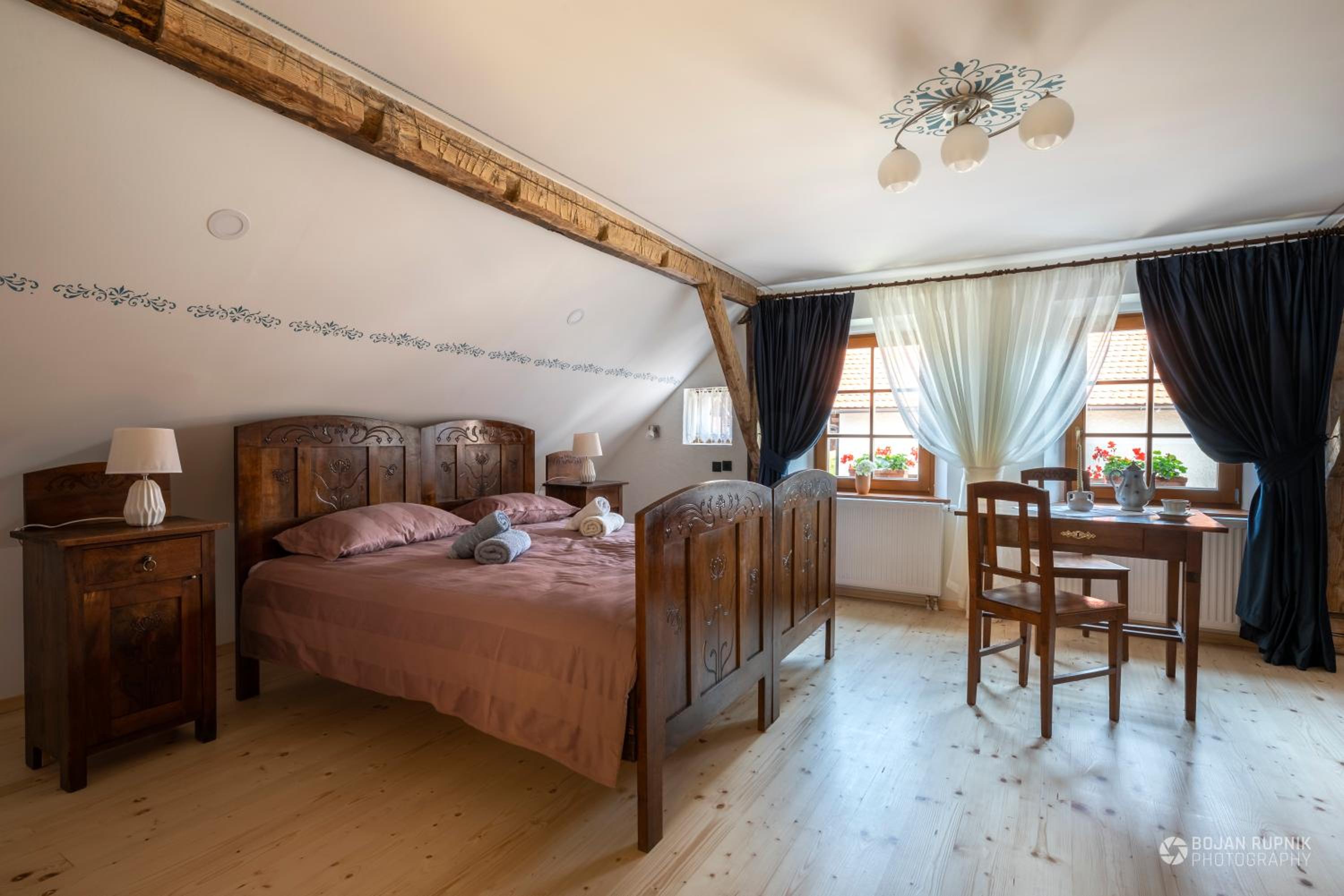 Three Bedroom Country House - Photo 8