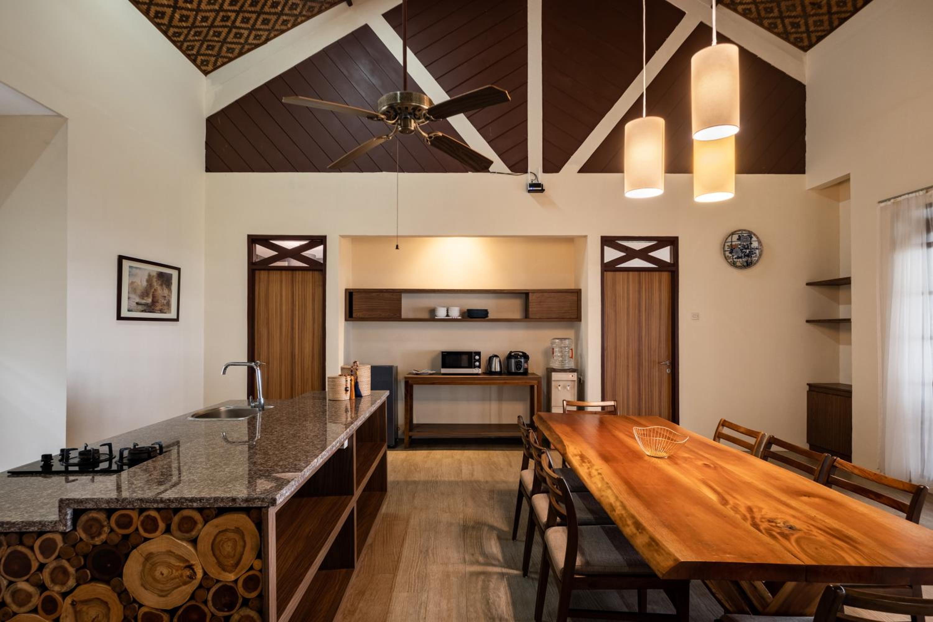 Villa with Sea View - Photo 2