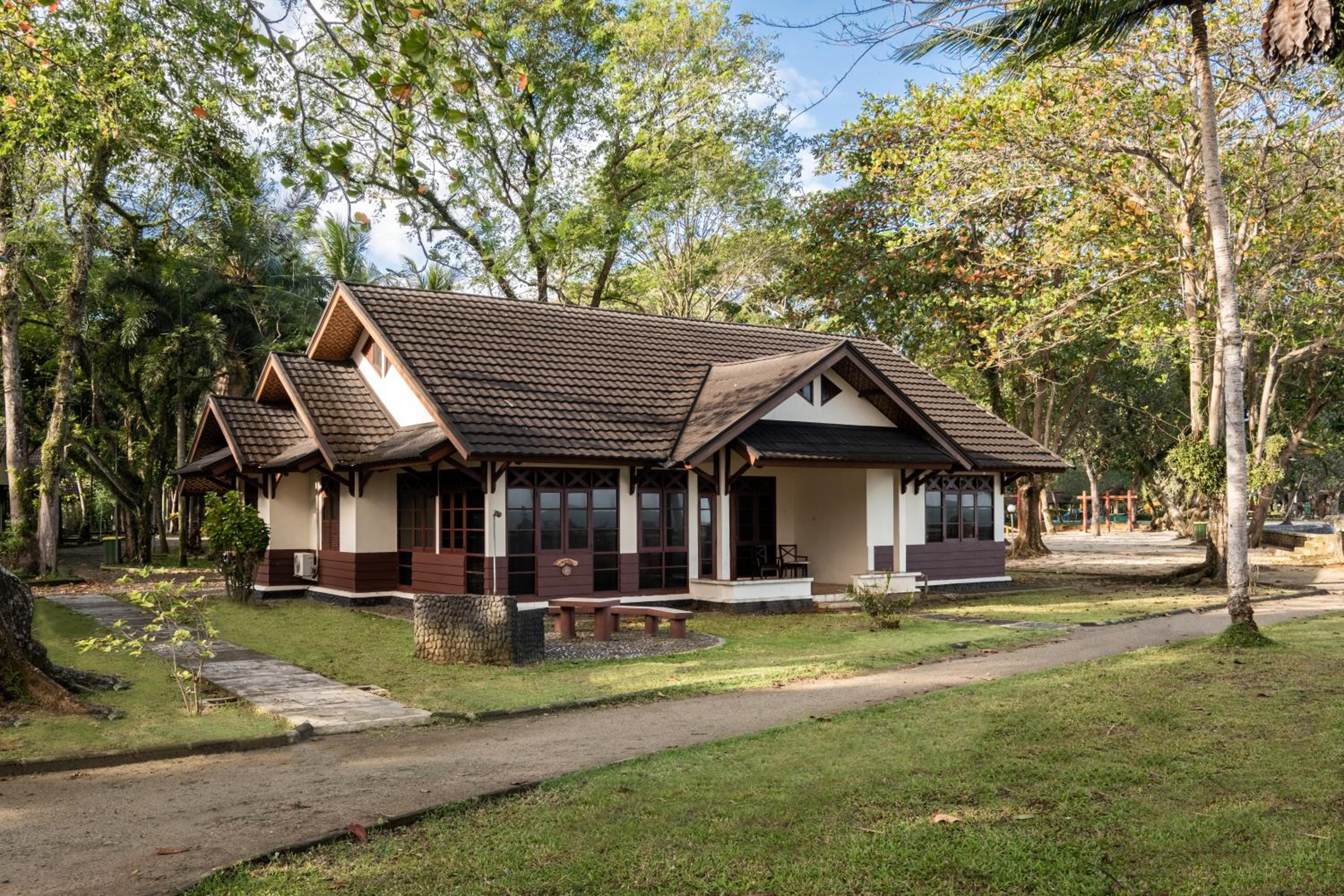 Villa with Sea View - Photo 5
