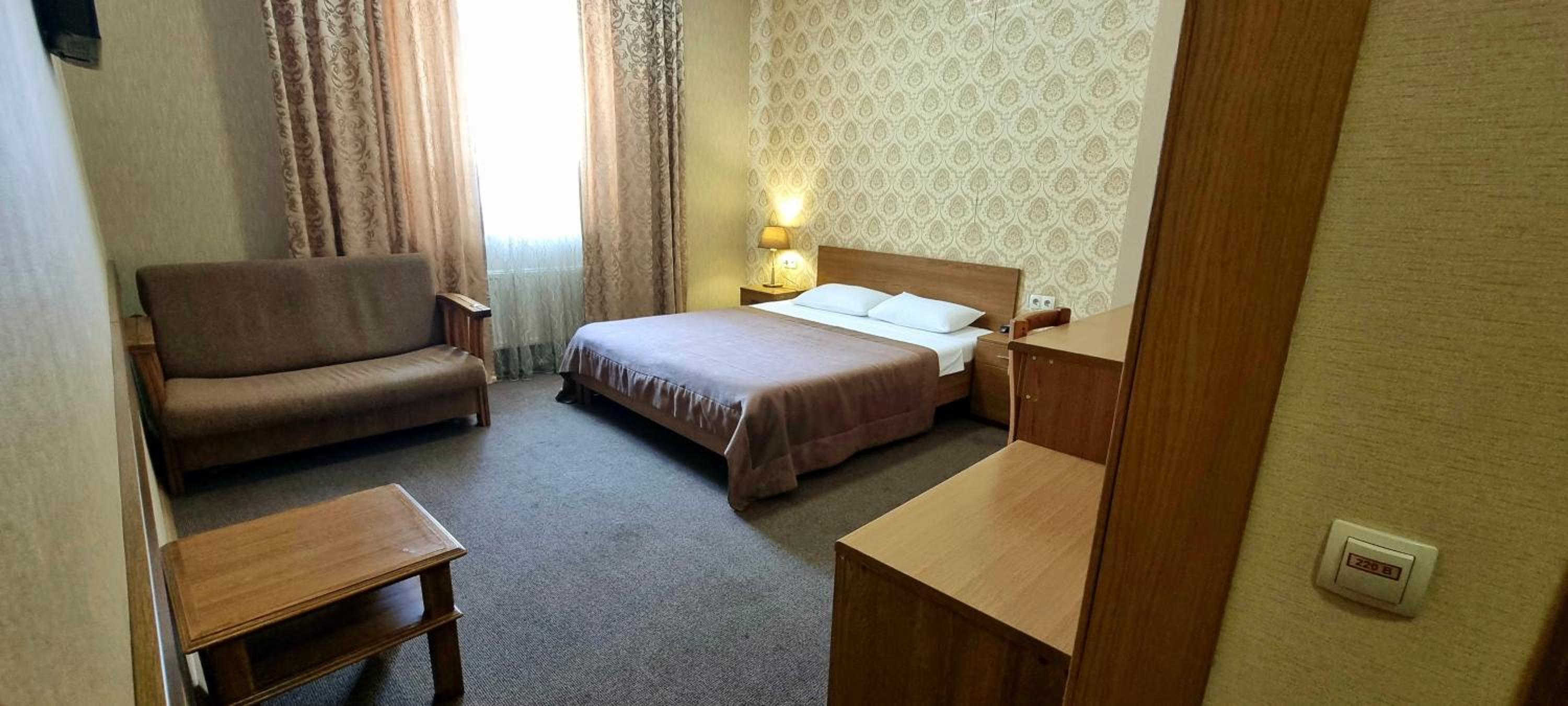 Standard Triple Room photo 2