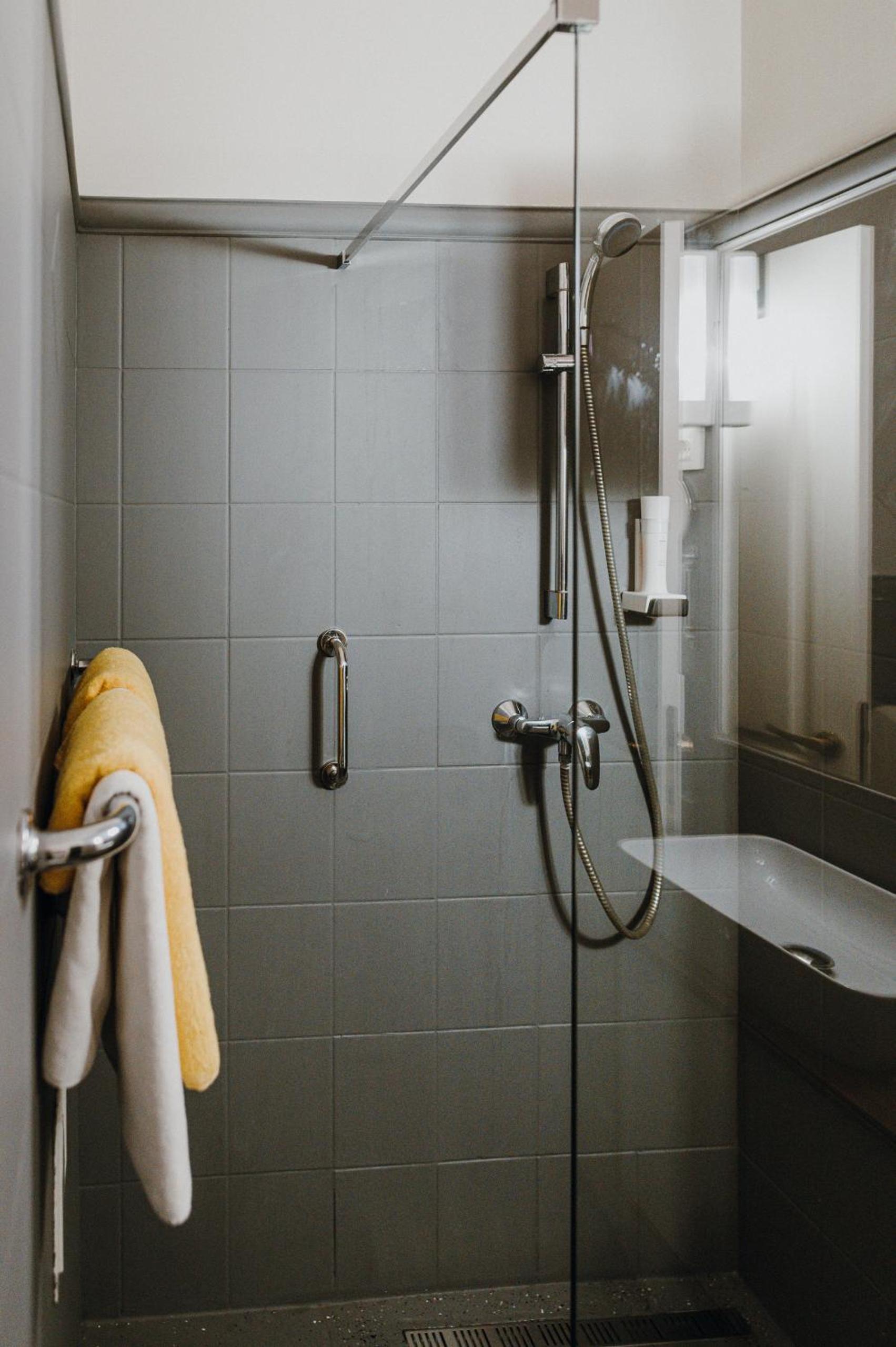 Double Room - Photo 9