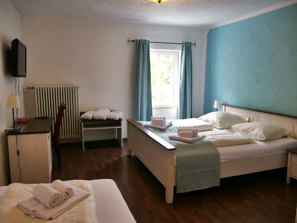 Standard Double Room - Photo 1