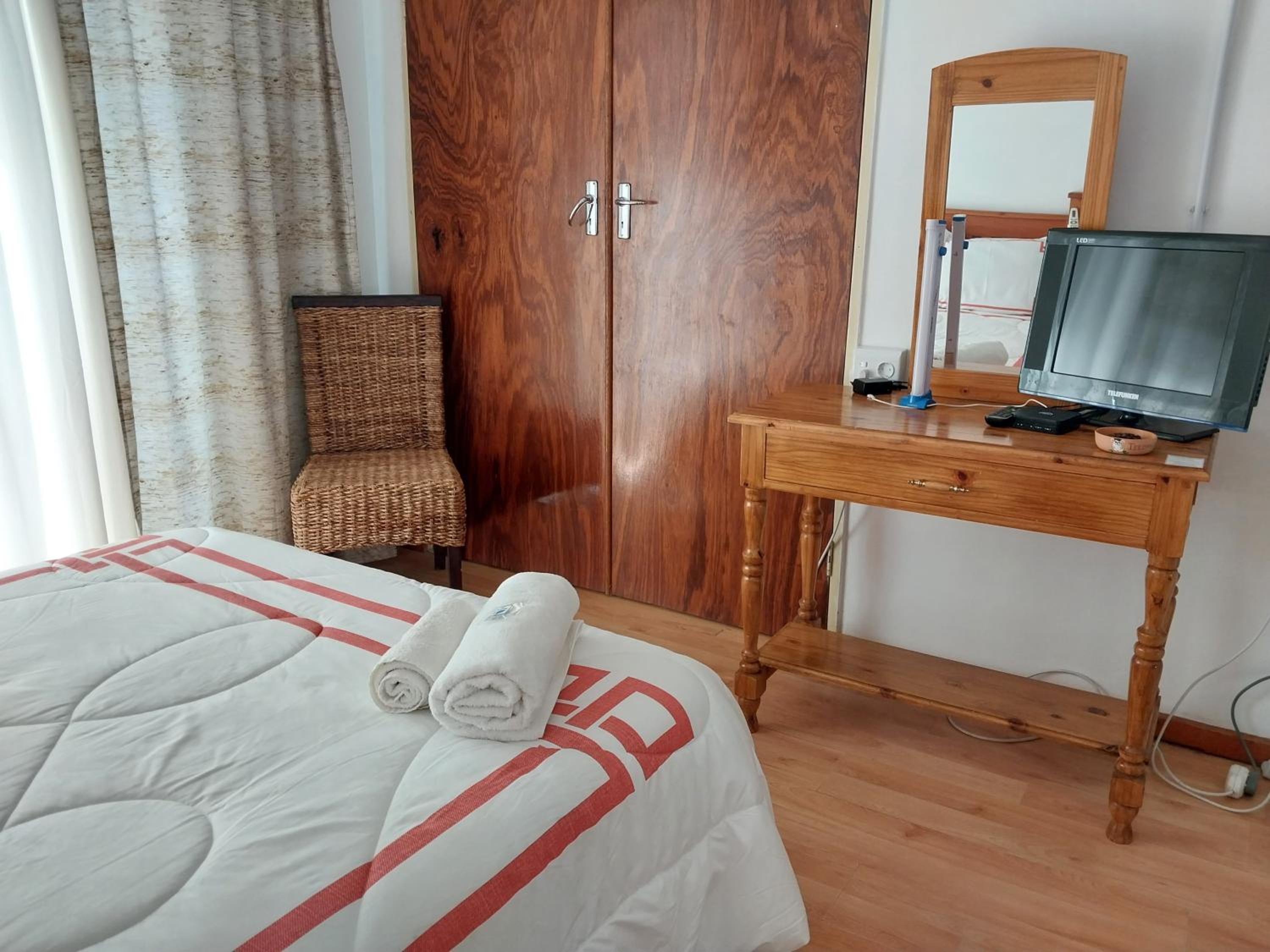 Double Room with Private Bathroom photo 2