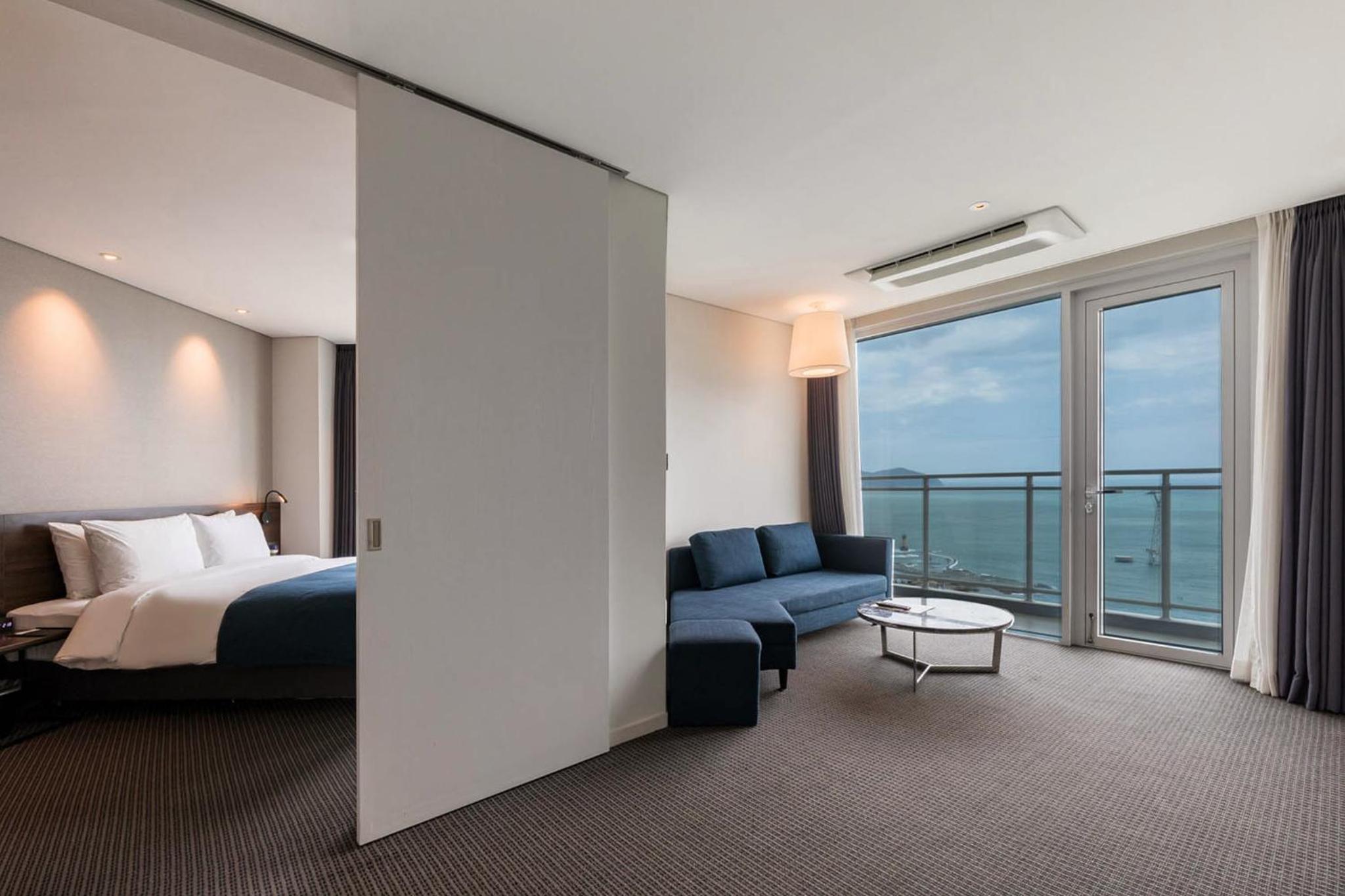 Premier Suite Ocean Terrace - Photo 4