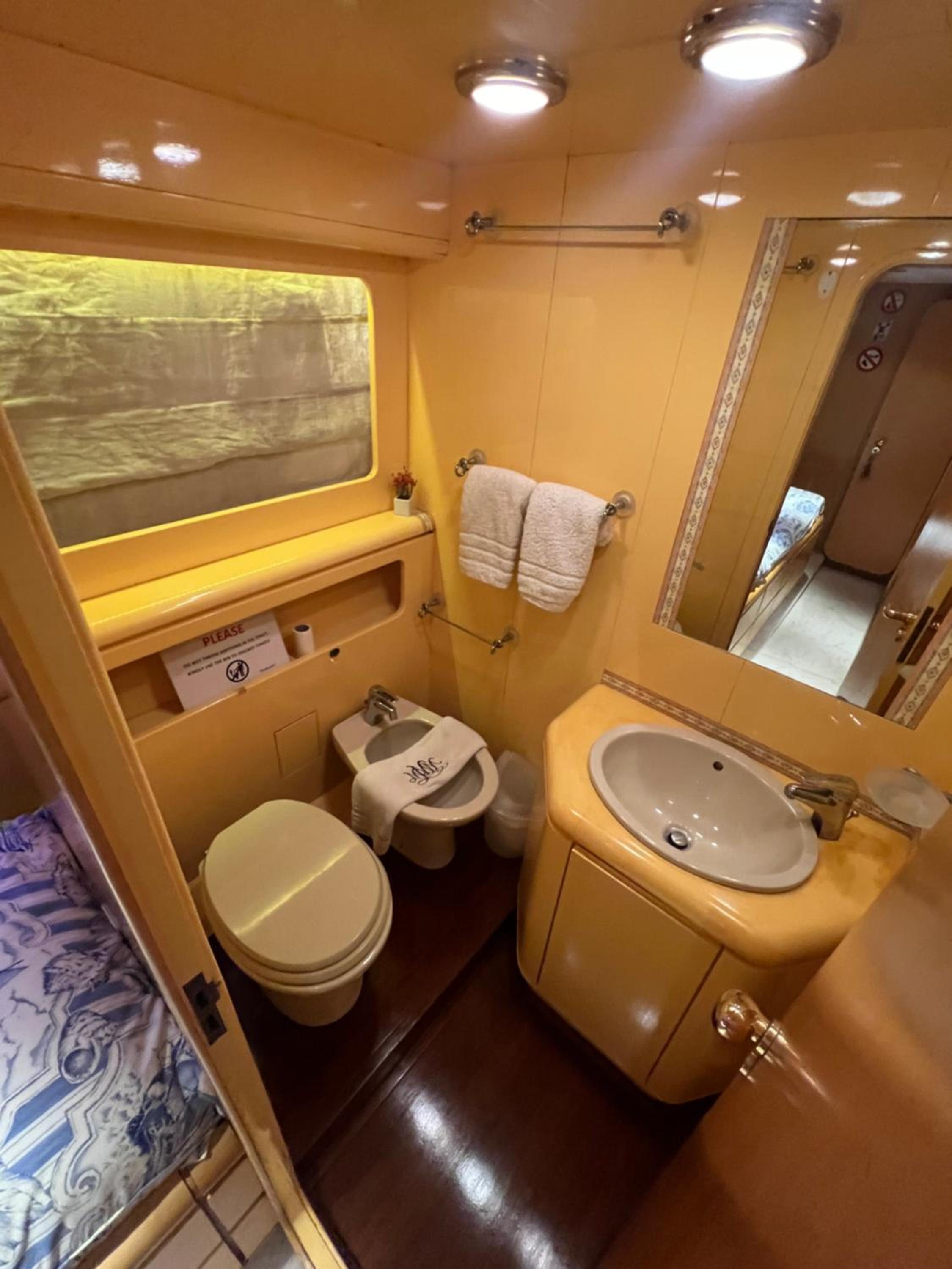 Cabin on Boat photo 3