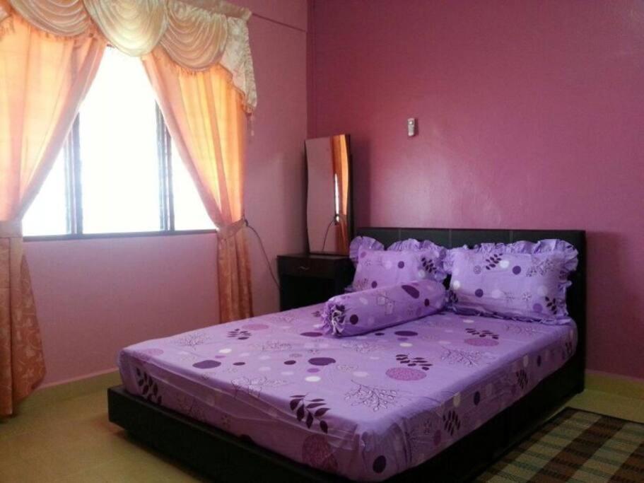 Three-Bedroom House photo 1