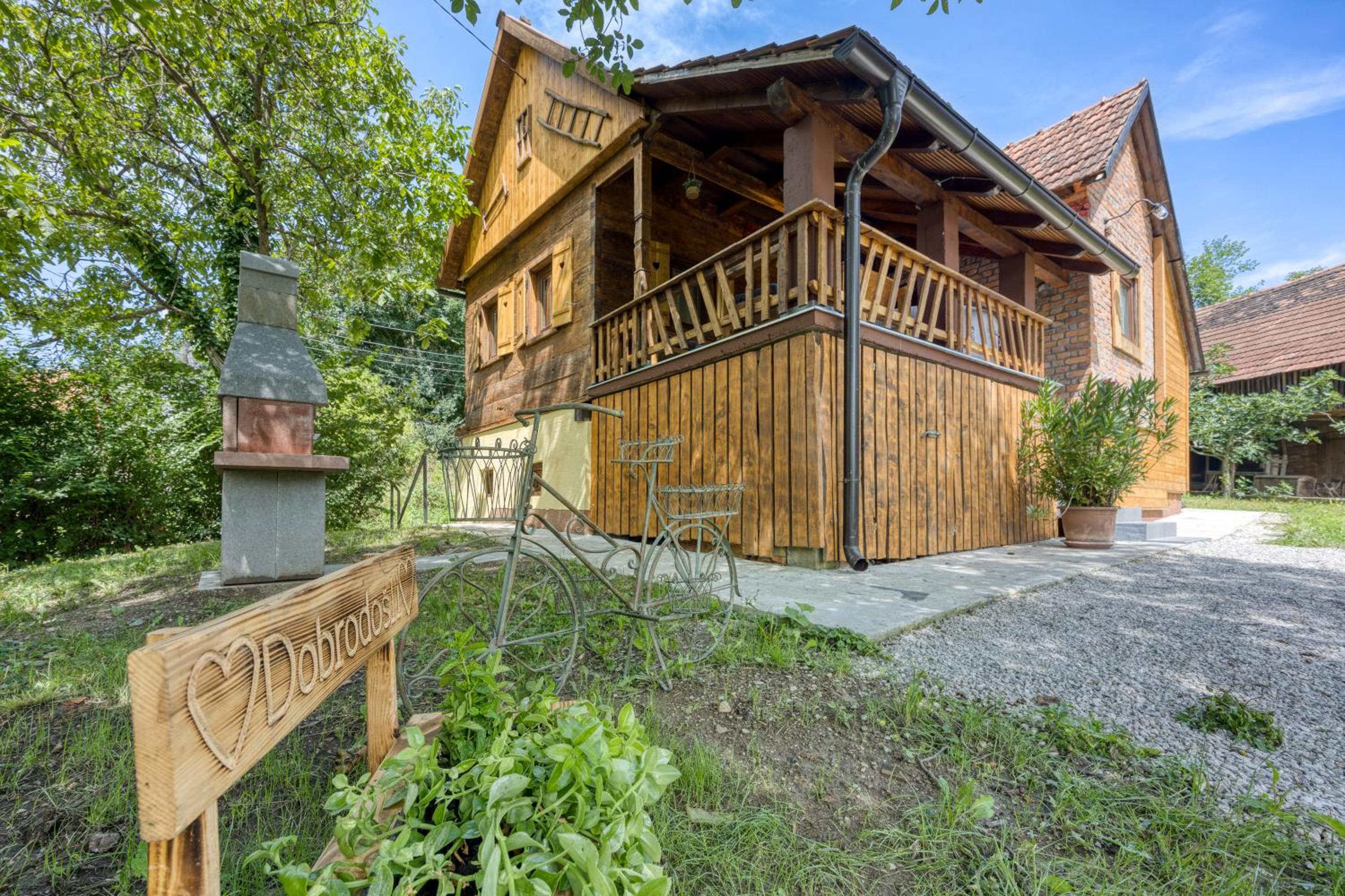One-Bedroom House photo 2