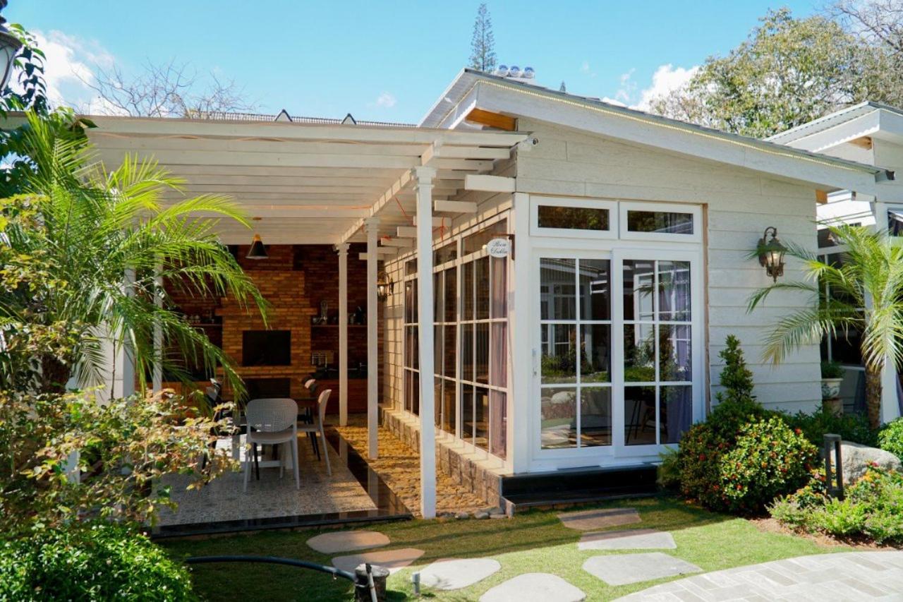 Bungalow With Garden View photo 3