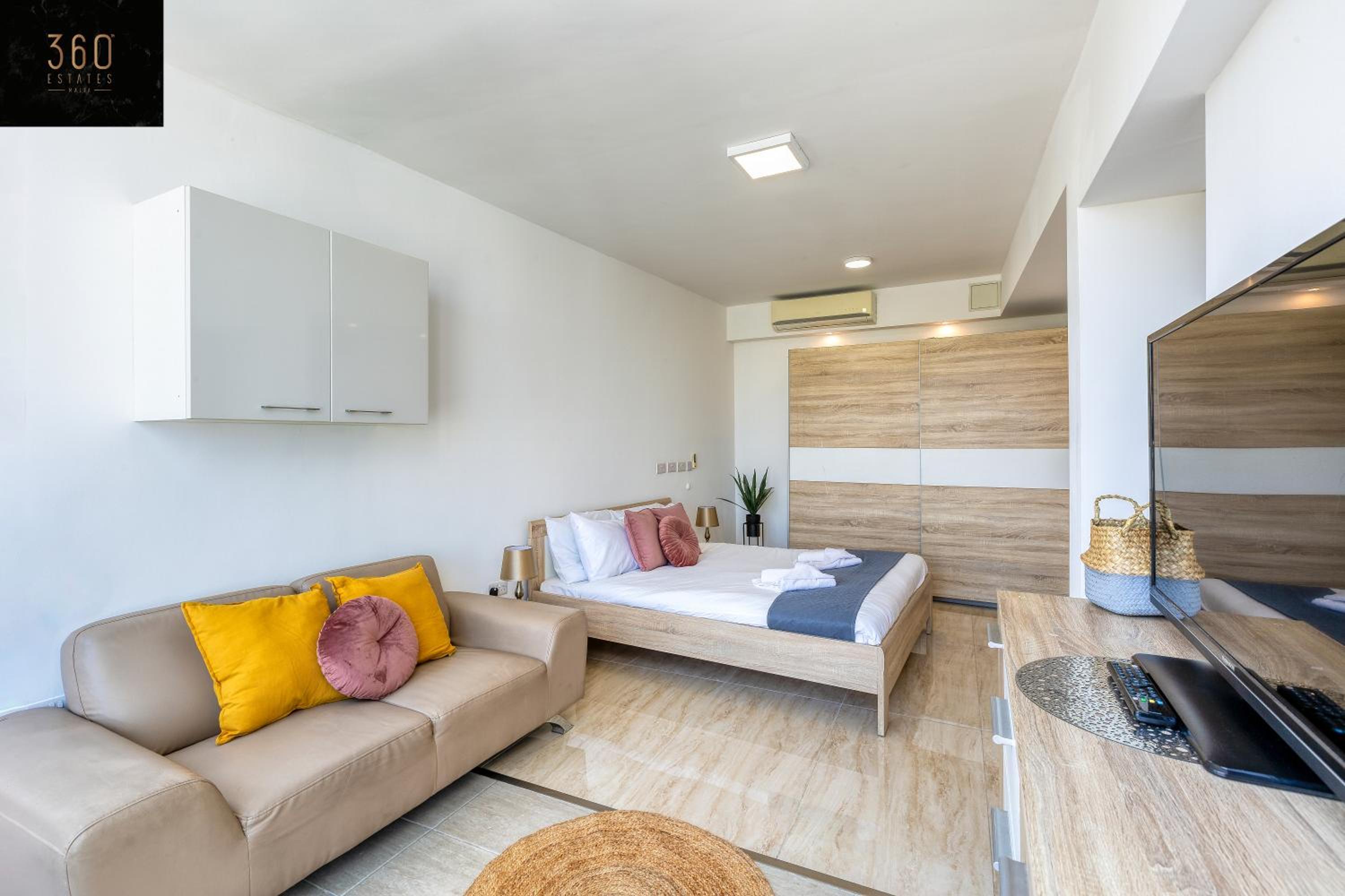 One-Bedroom Apartment