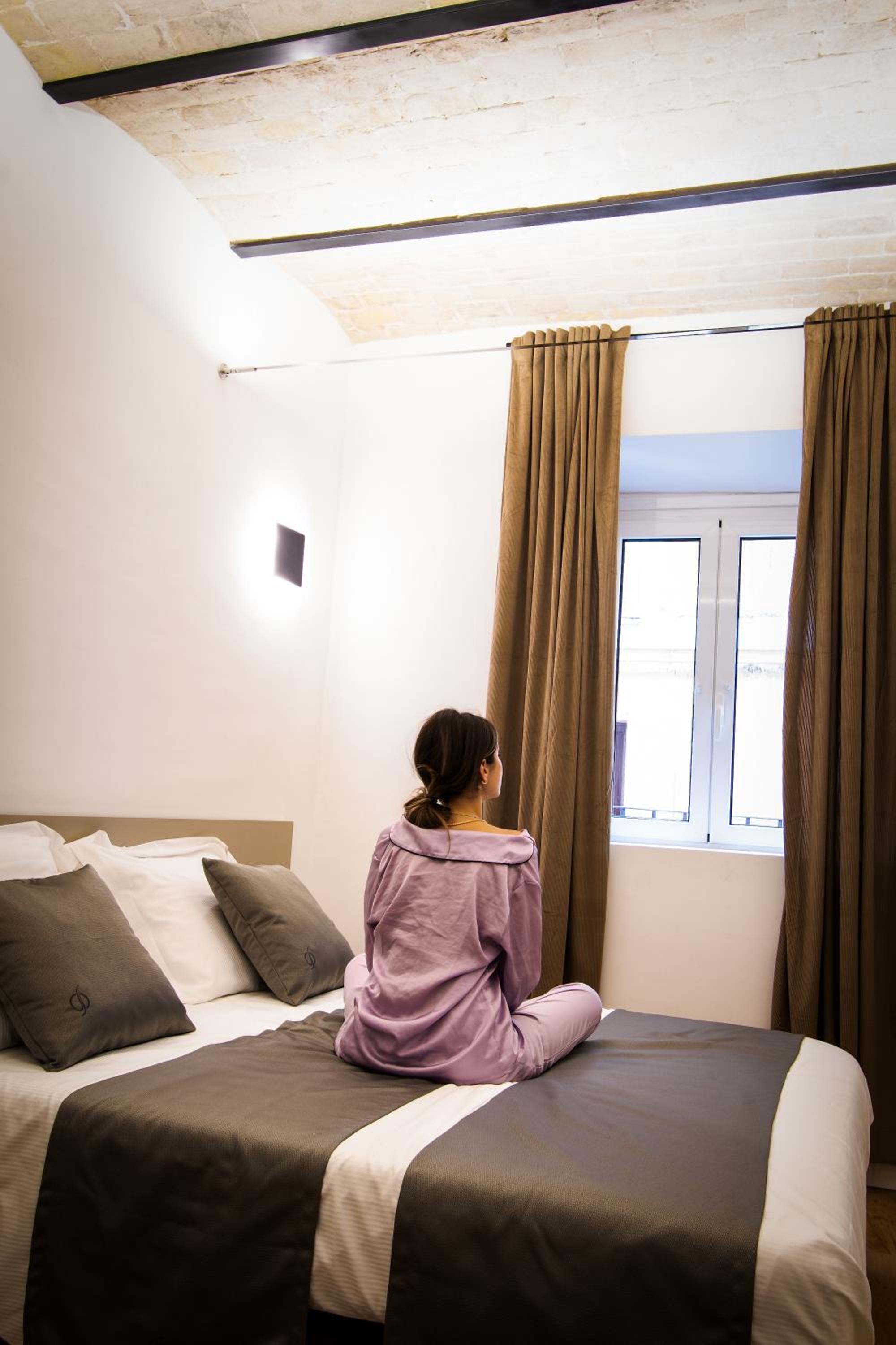 Deluxe Apartment photo 2