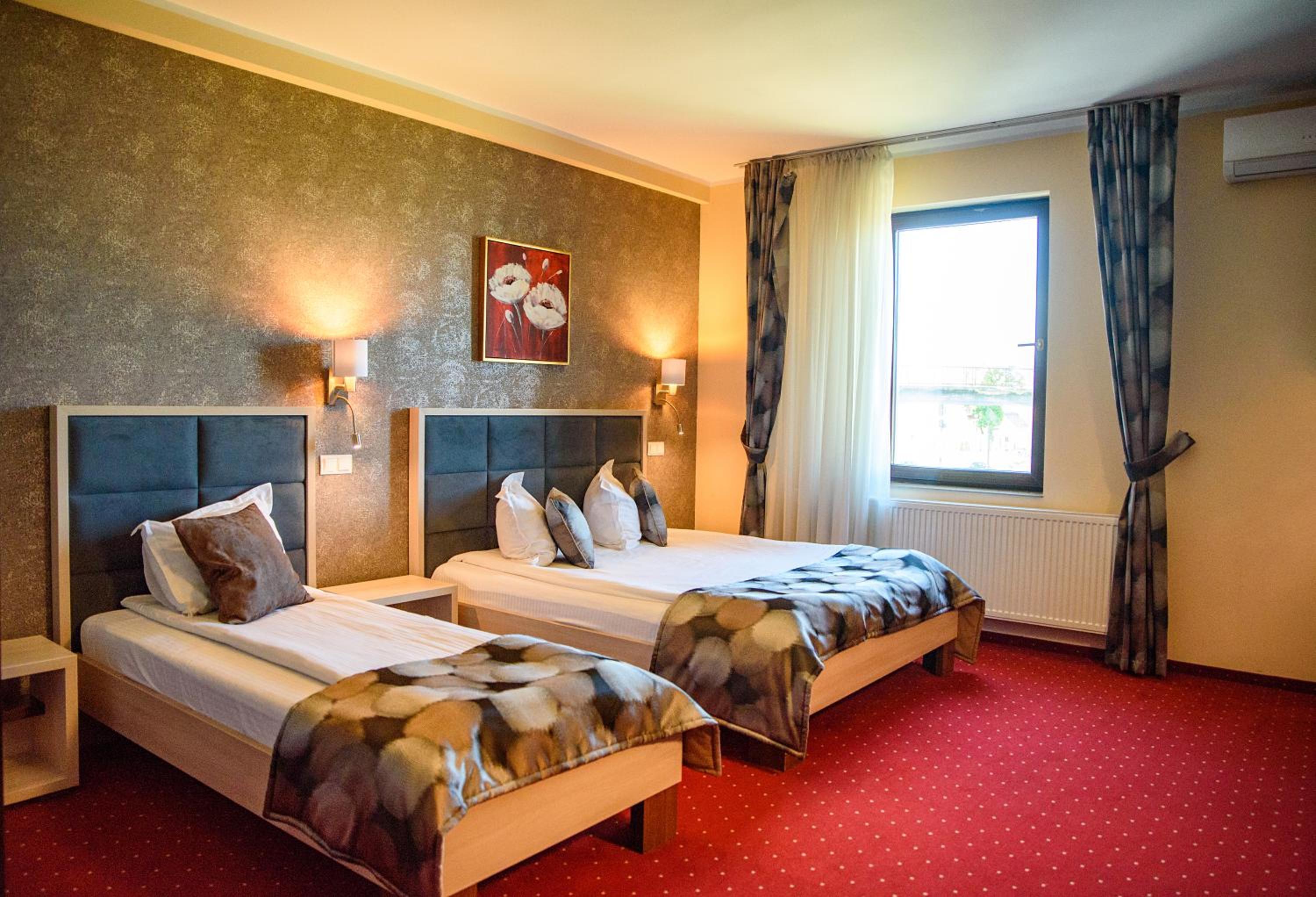 Triple Room - Photo 6