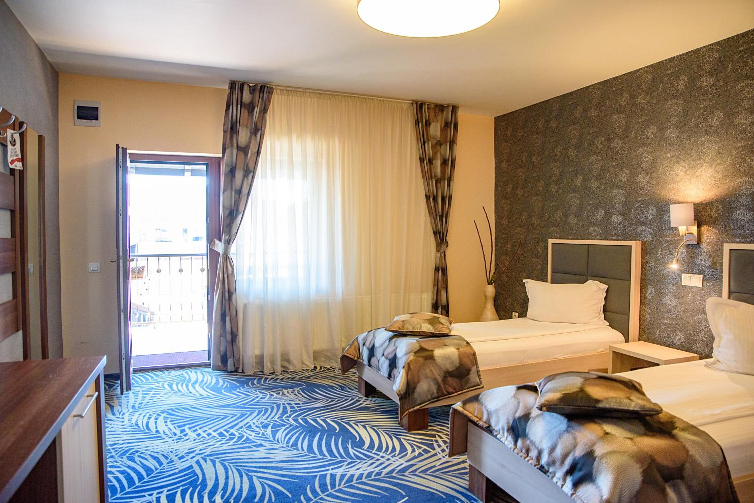 Two-Bedroom  Family Suite - Photo 15