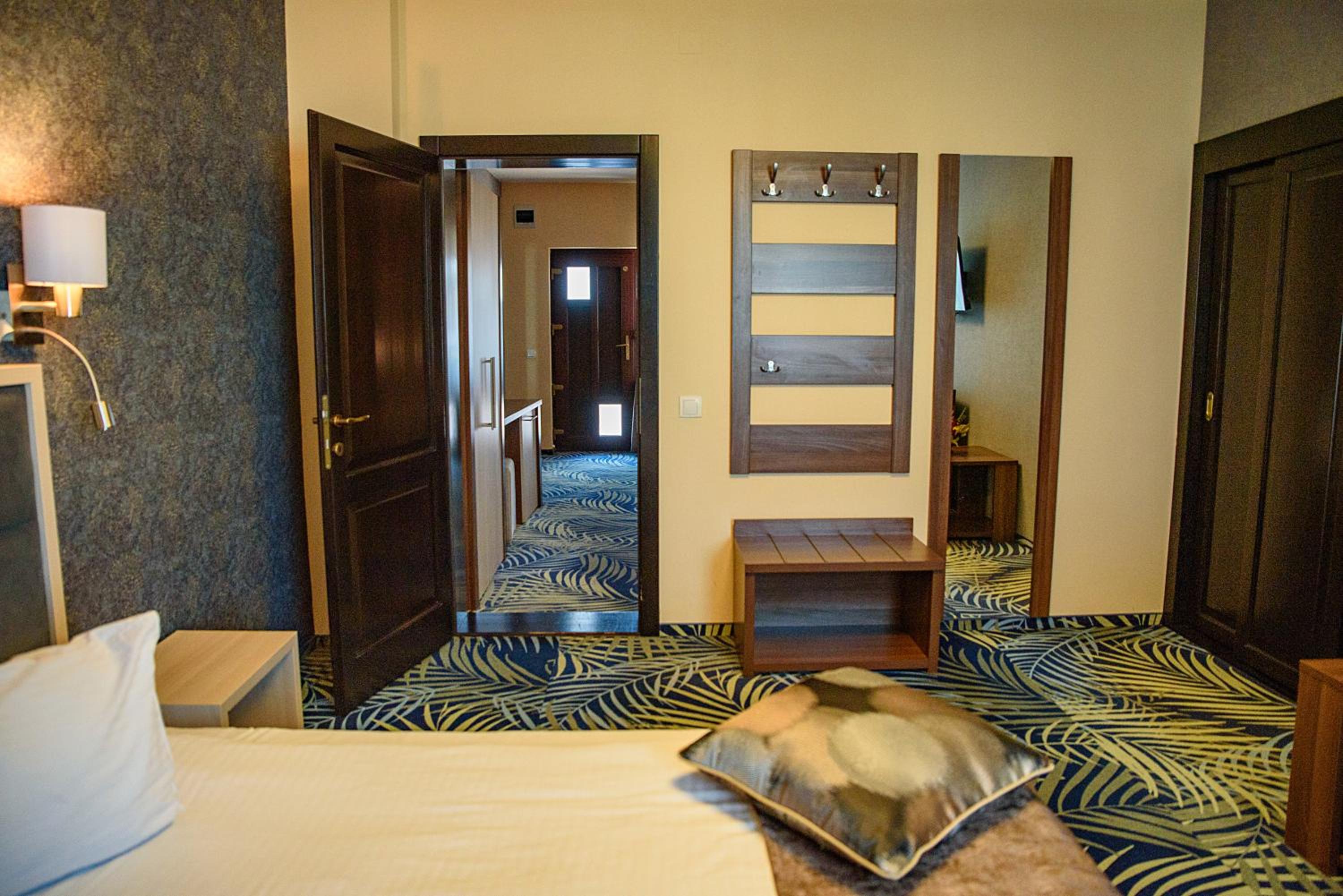 Two-Bedroom  Family Suite - Photo 16