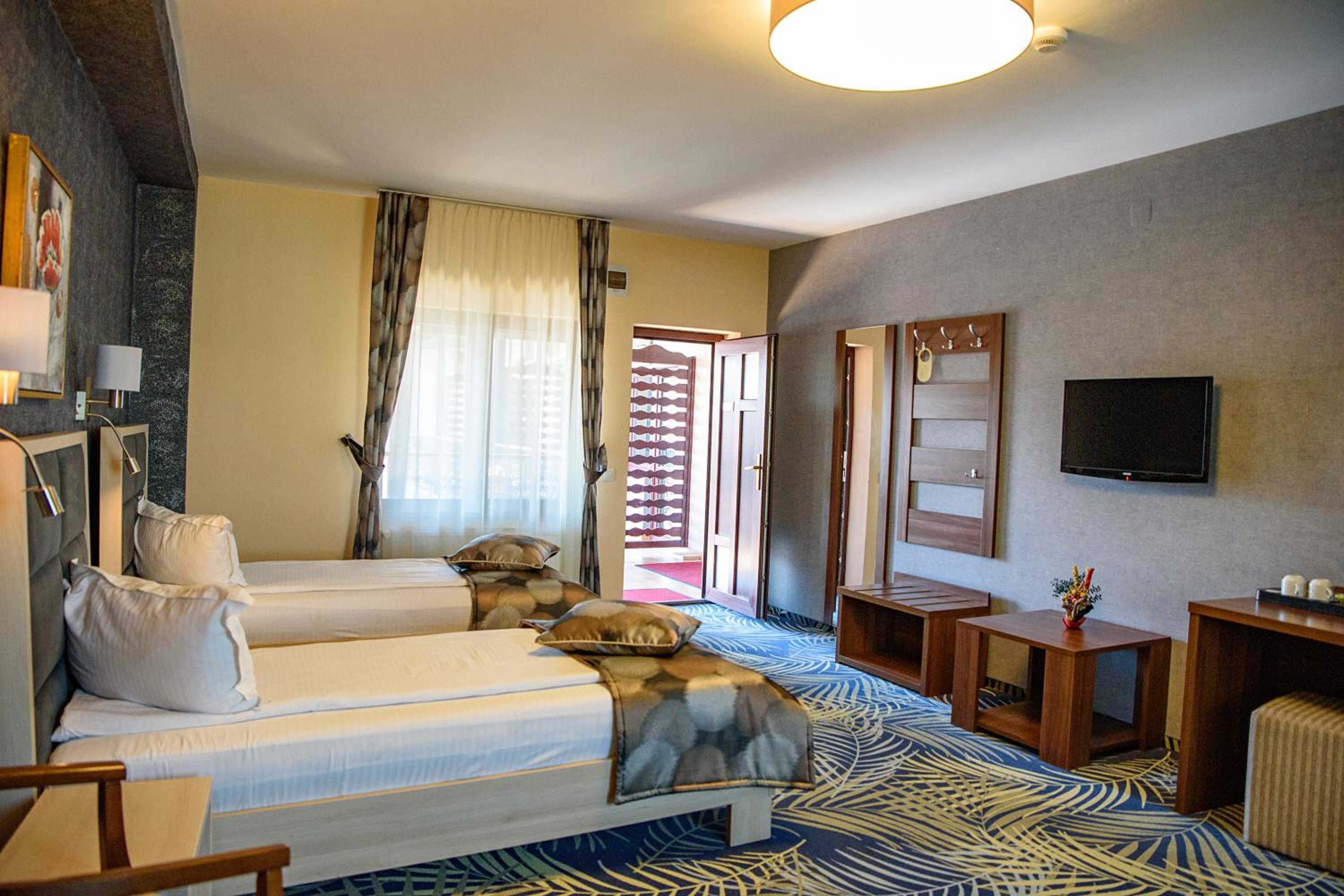 Two-Bedroom  Family Suite - Photo 17