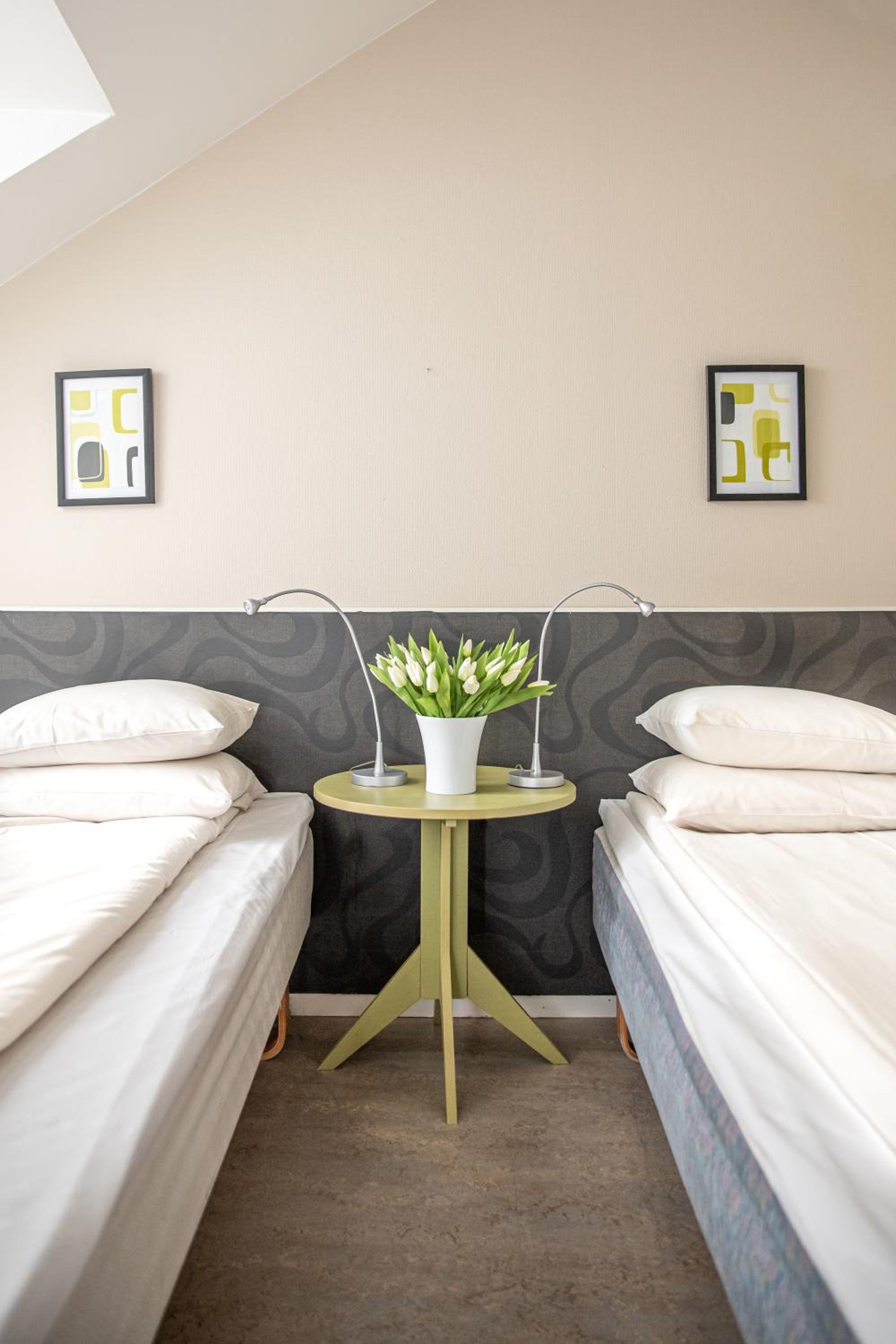 Twin Room - Photo 7
