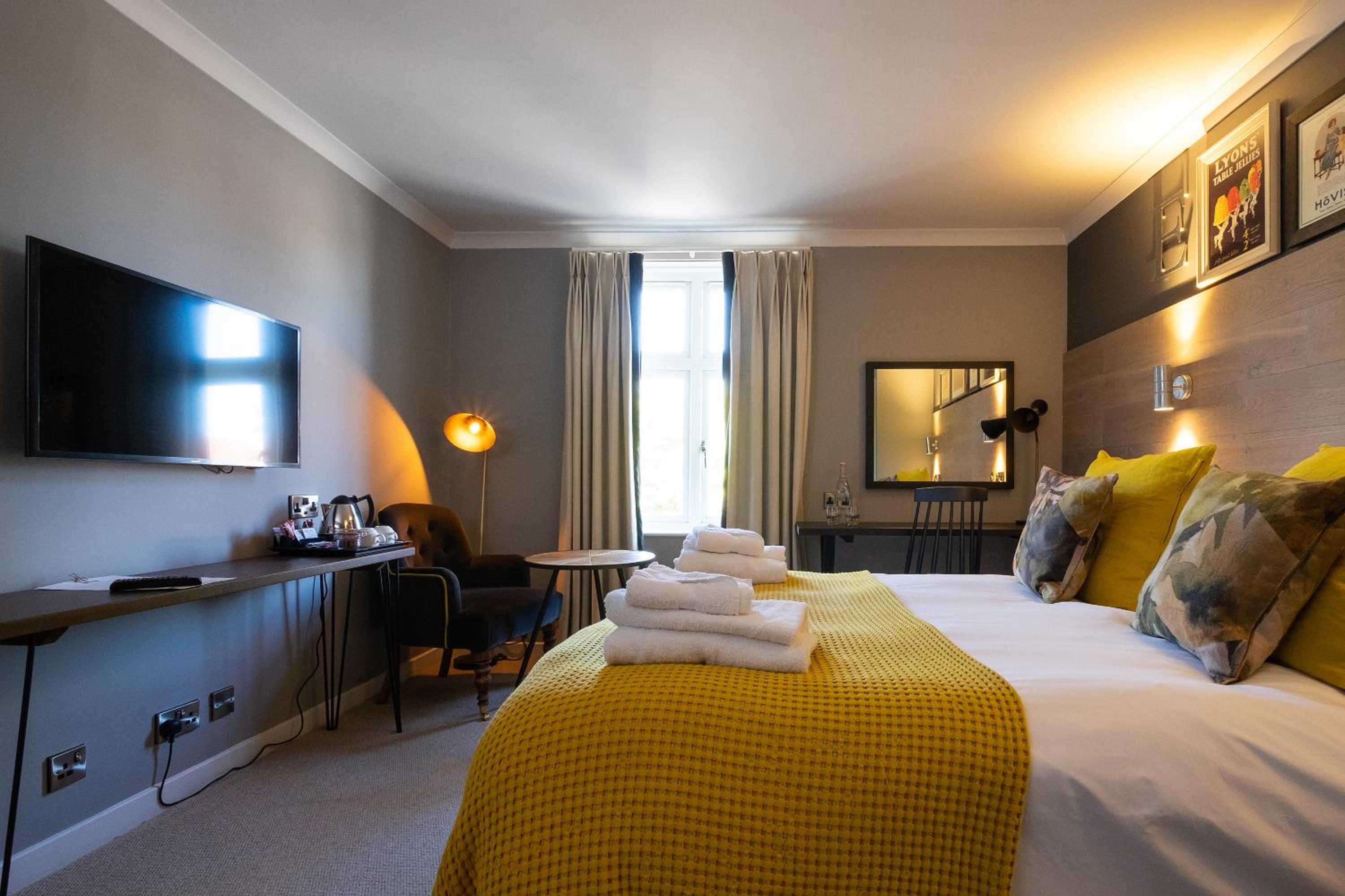 Superior King Room - Photo 4