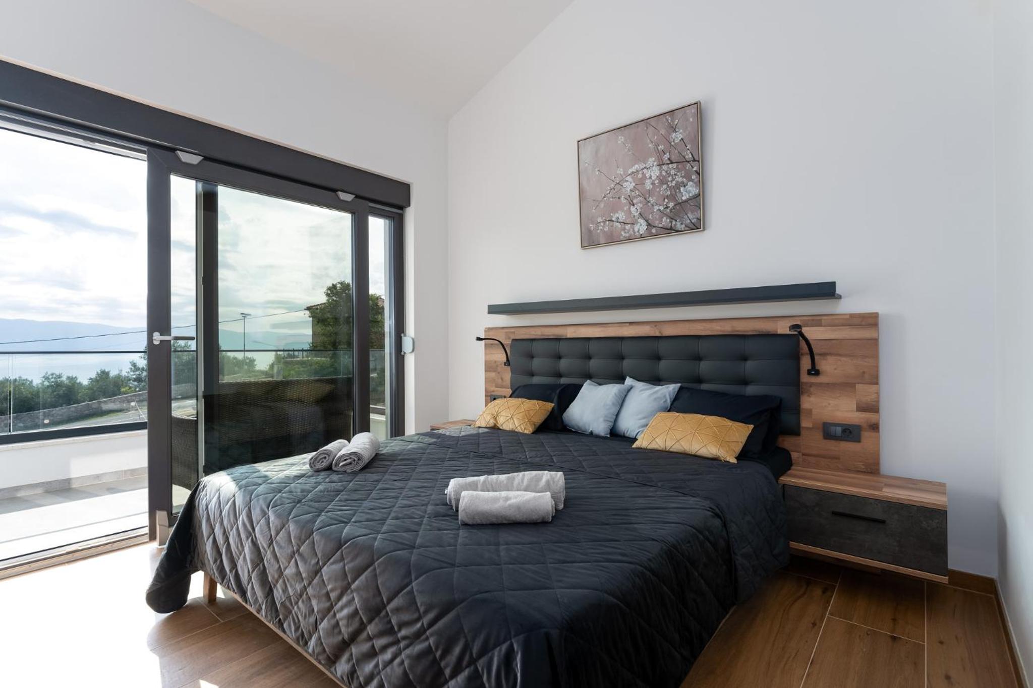 Three-Bedroom Villa photo 1