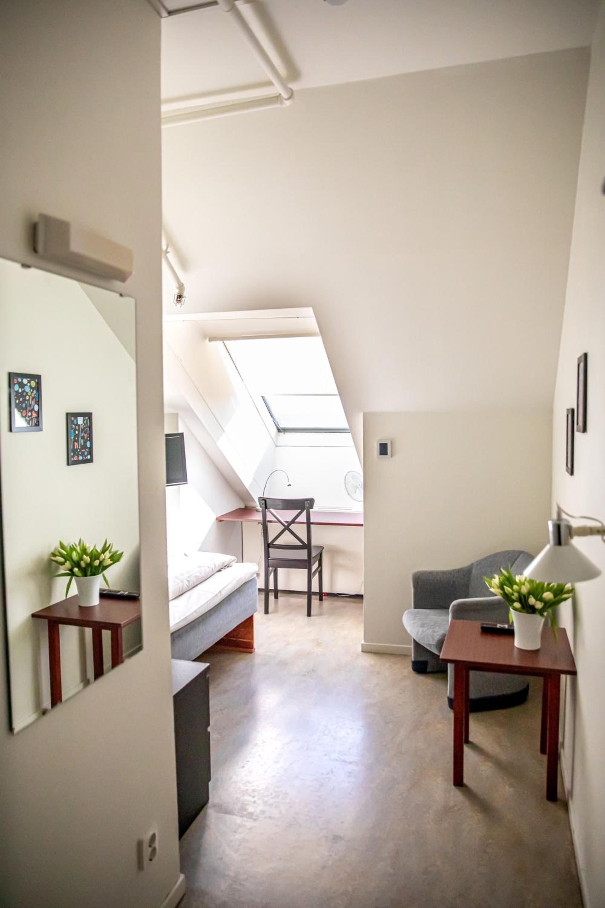 Single Room - Photo 7