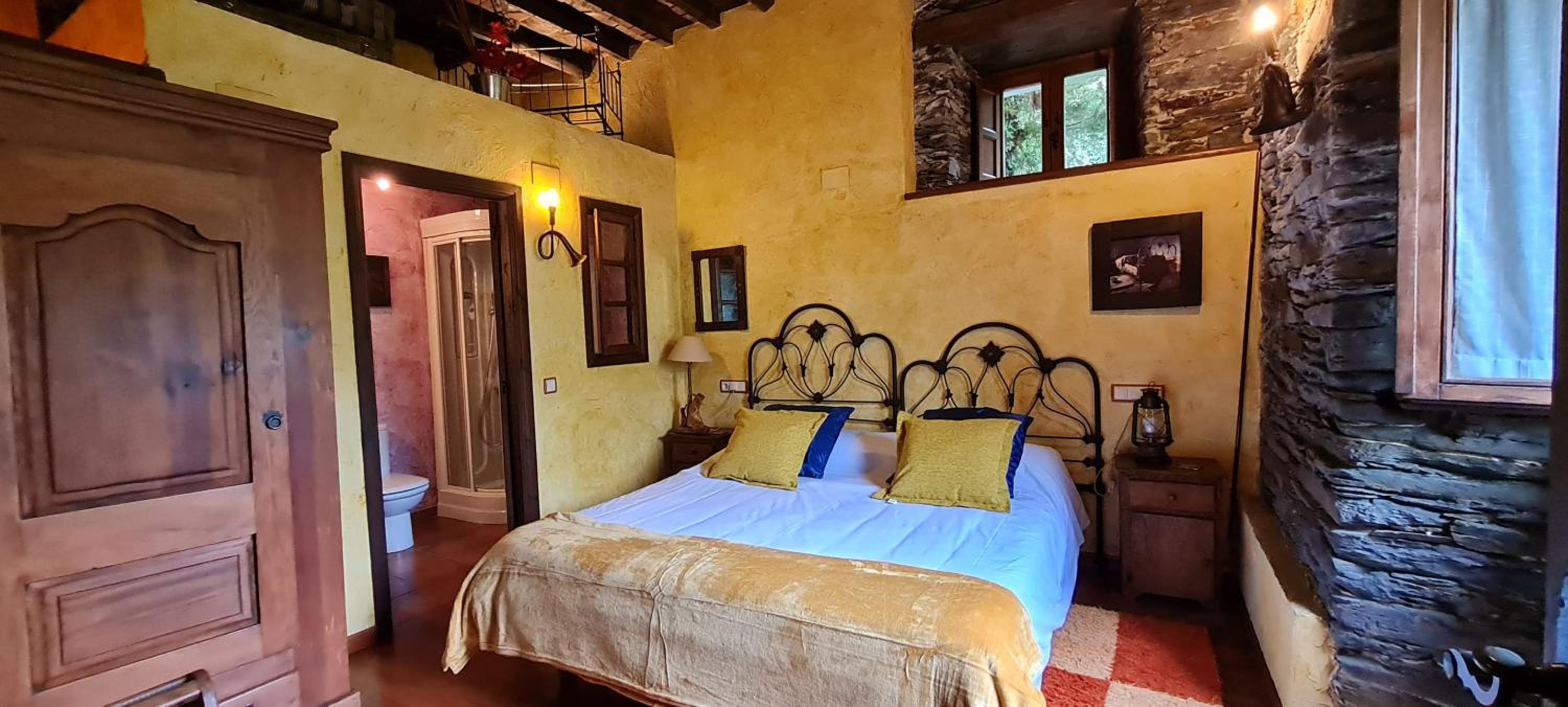 Habitación Estándar con Cama Queen