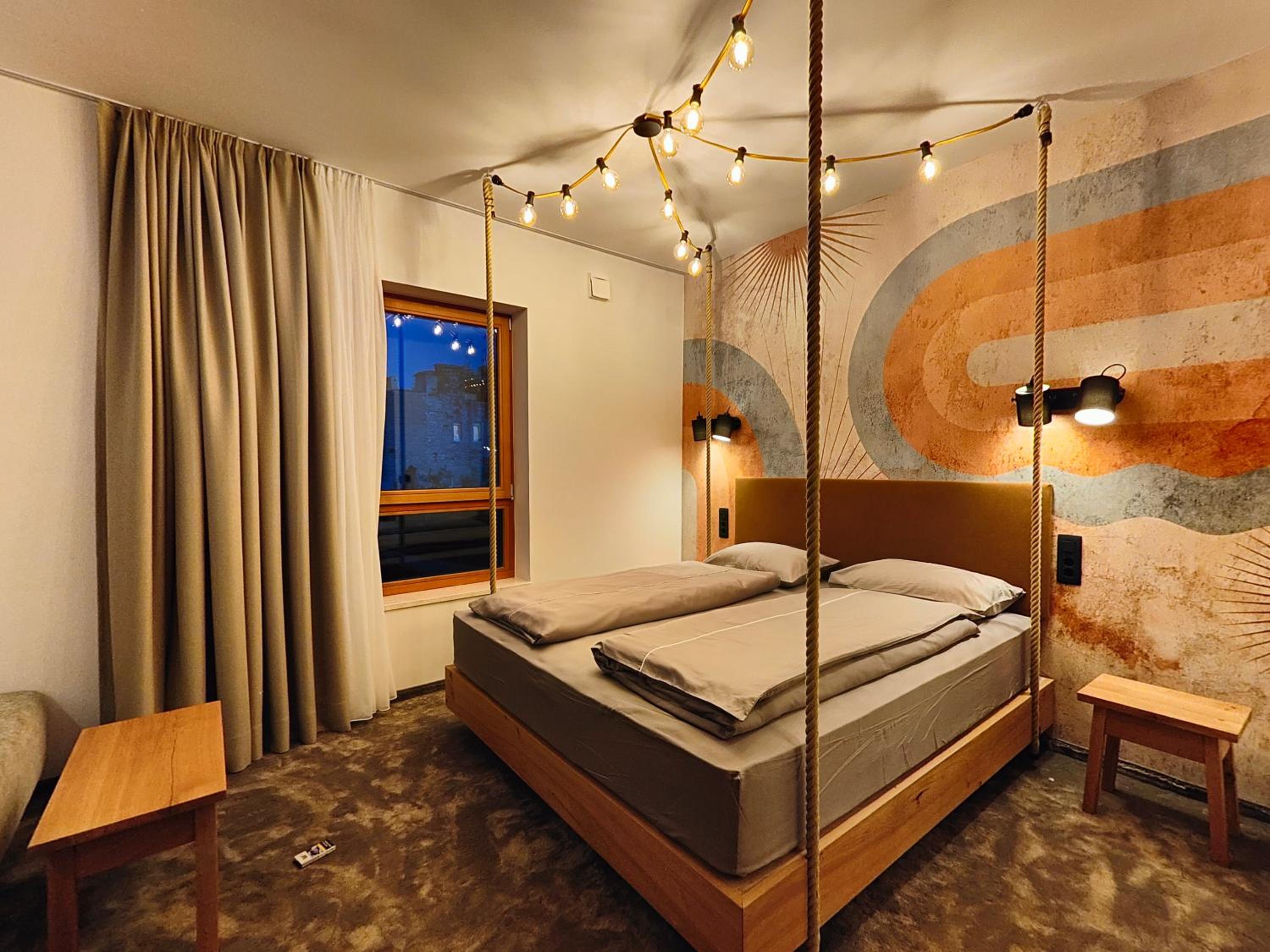 Deluxe Double Room (2 Adults + 1 Child) photo 3