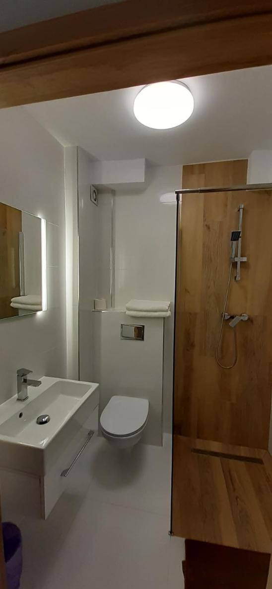 Triple Room with Private Bathroom photo 3