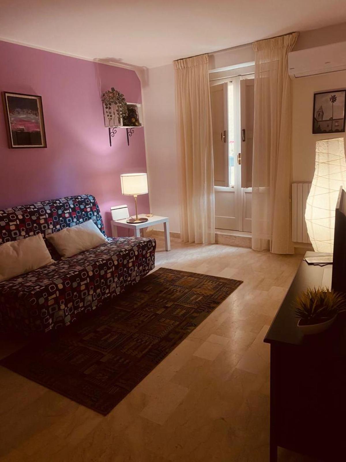 Apartment with Balcony - Photo 22